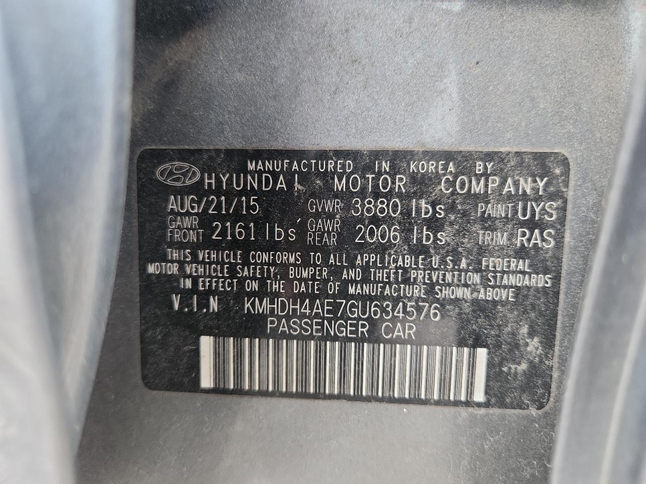 2016 Hyundai Elantra Silver vin: KMHDH4AE7GU634576
