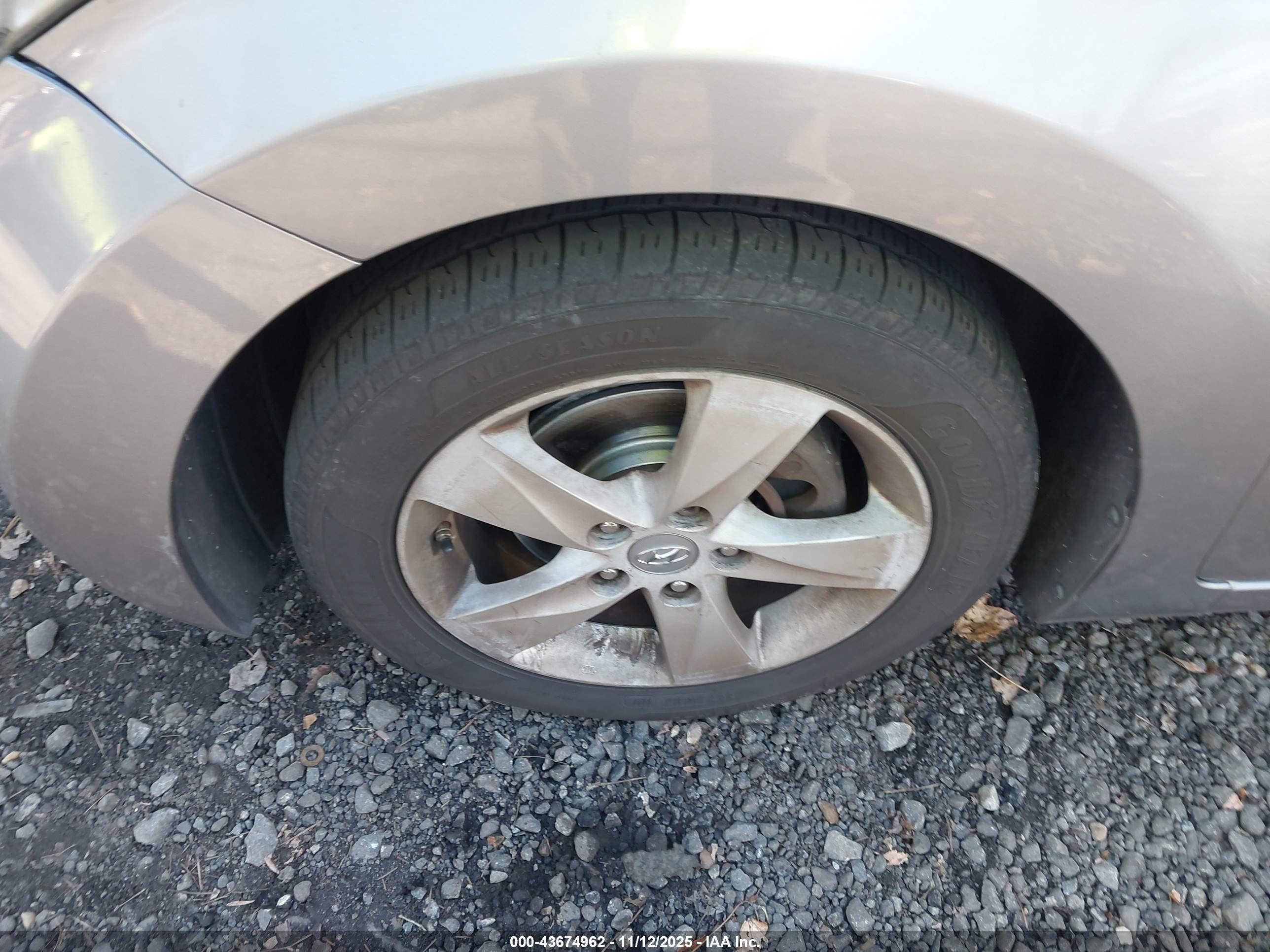 2011 Hyundai Elantra Gls (ulsan Plant) Gray vin: KMHDH4AE8BU093031