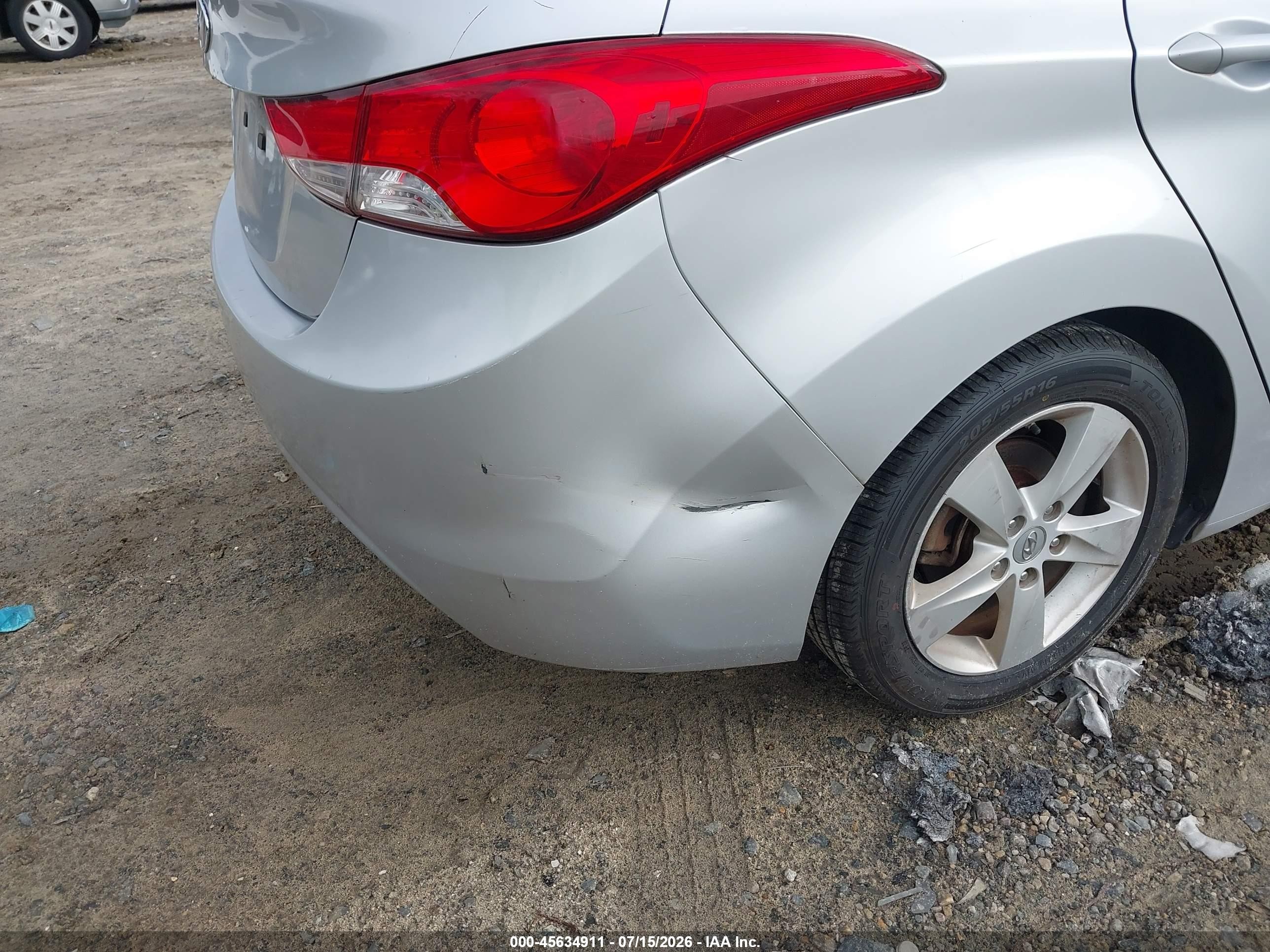 2012 Hyundai Elantra Gls (ulsan Plant) Silver vin: KMHDH4AE8CU208082