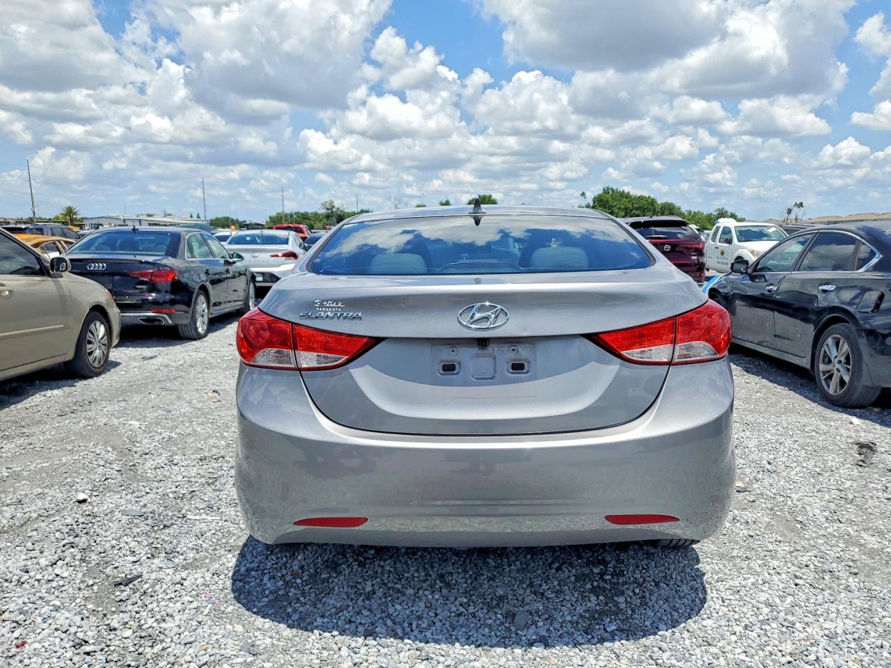 2012 Hyundai Elantra Gls Gray vin: KMHDH4AE8CU318856