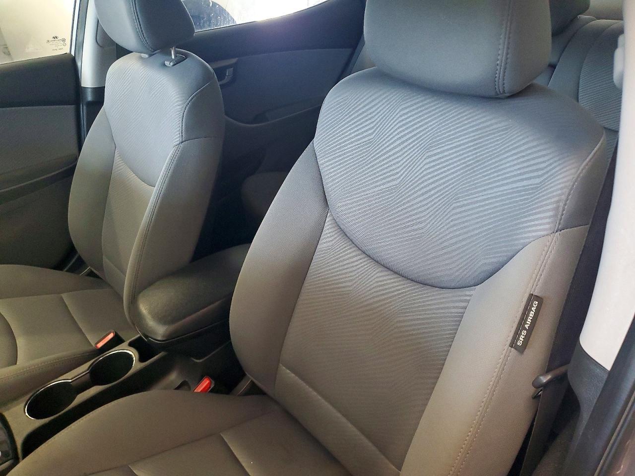 2012 Hyundai Elantra Gls Серебряный vin: KMHDH4AE8CU387921