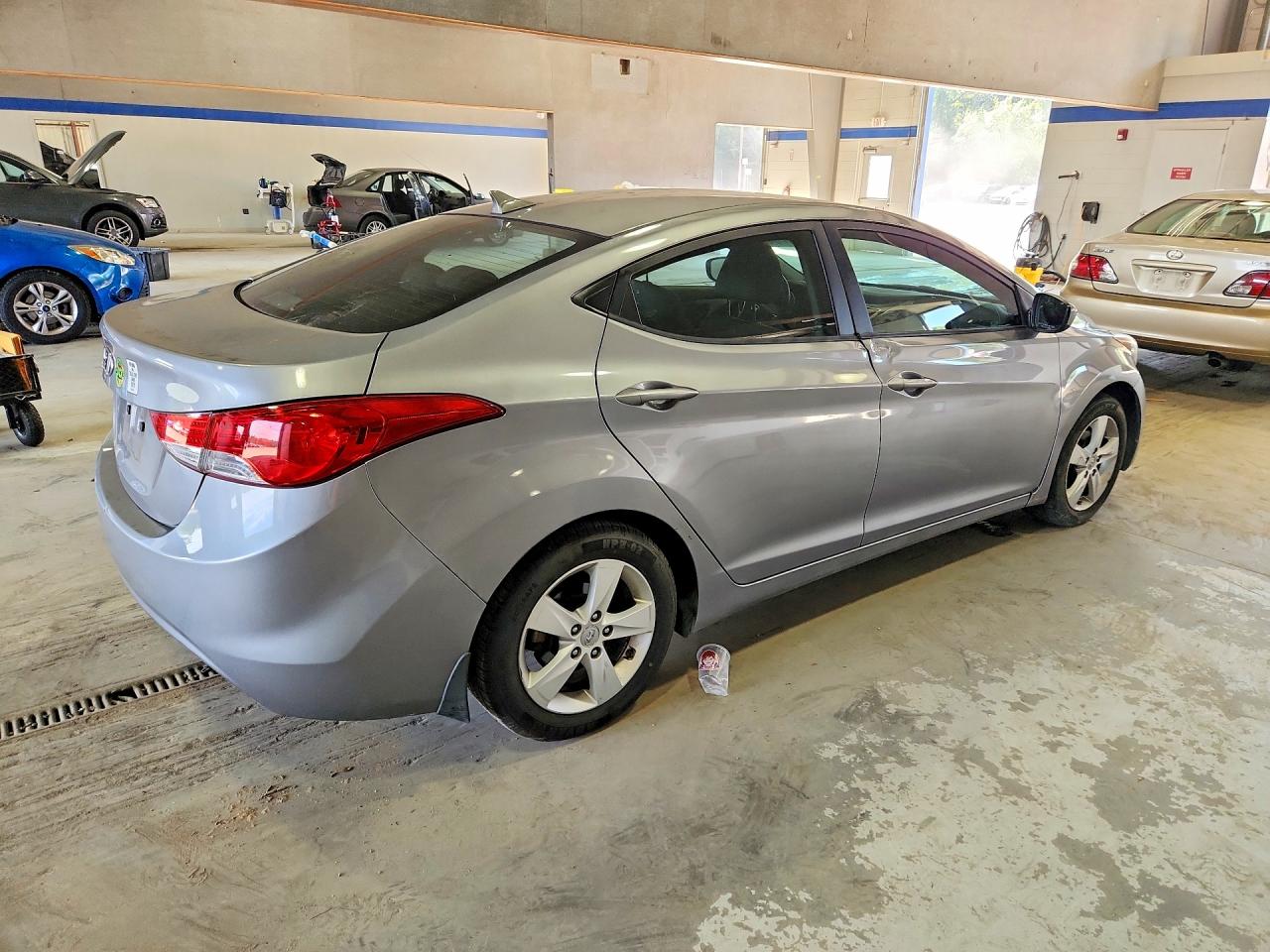 2012 Hyundai Elantra Gls Gray vin: KMHDH4AE8CU413109