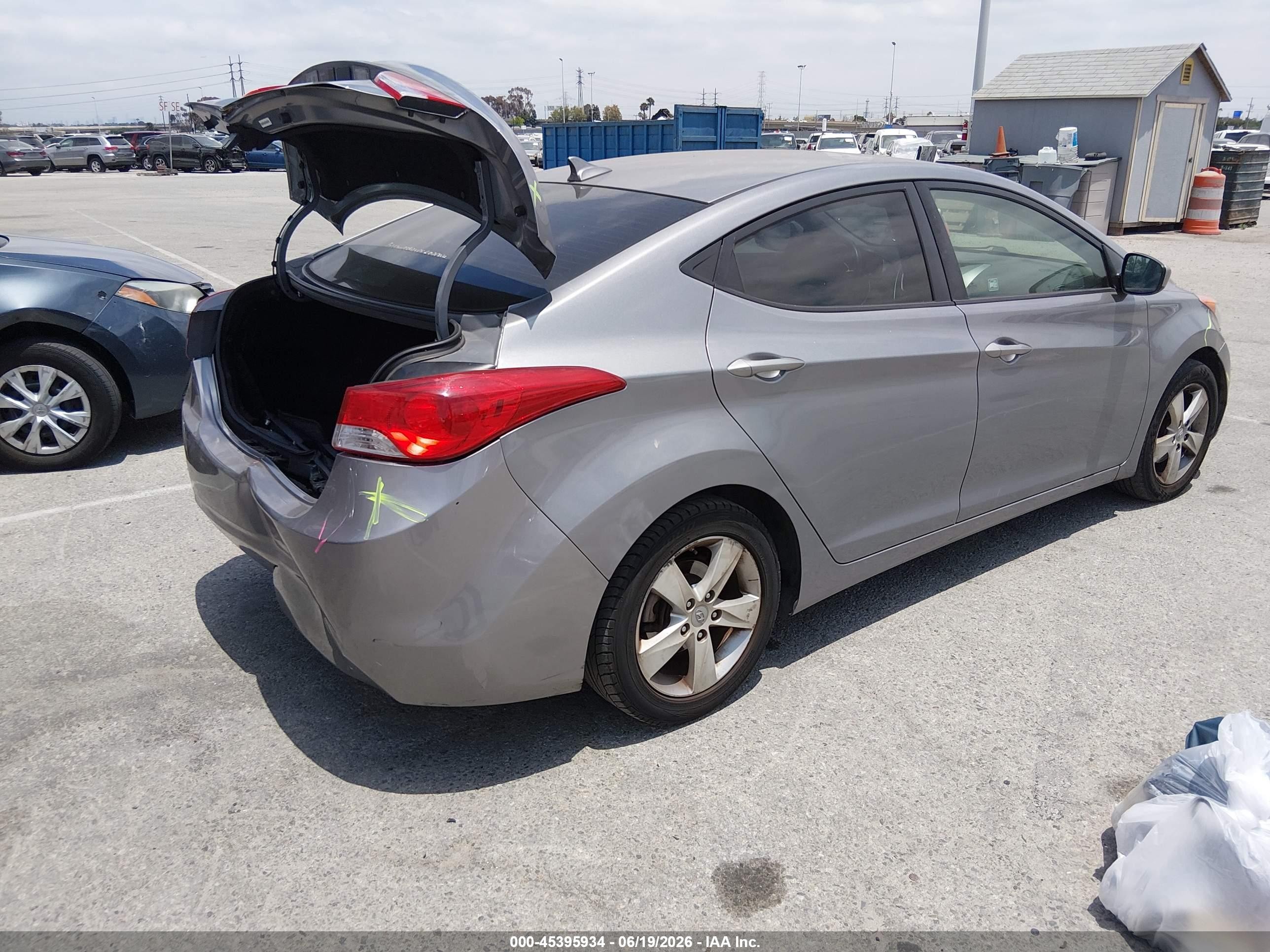 2013 Hyundai Elantra Gls Gray vin: KMHDH4AE8DU488541