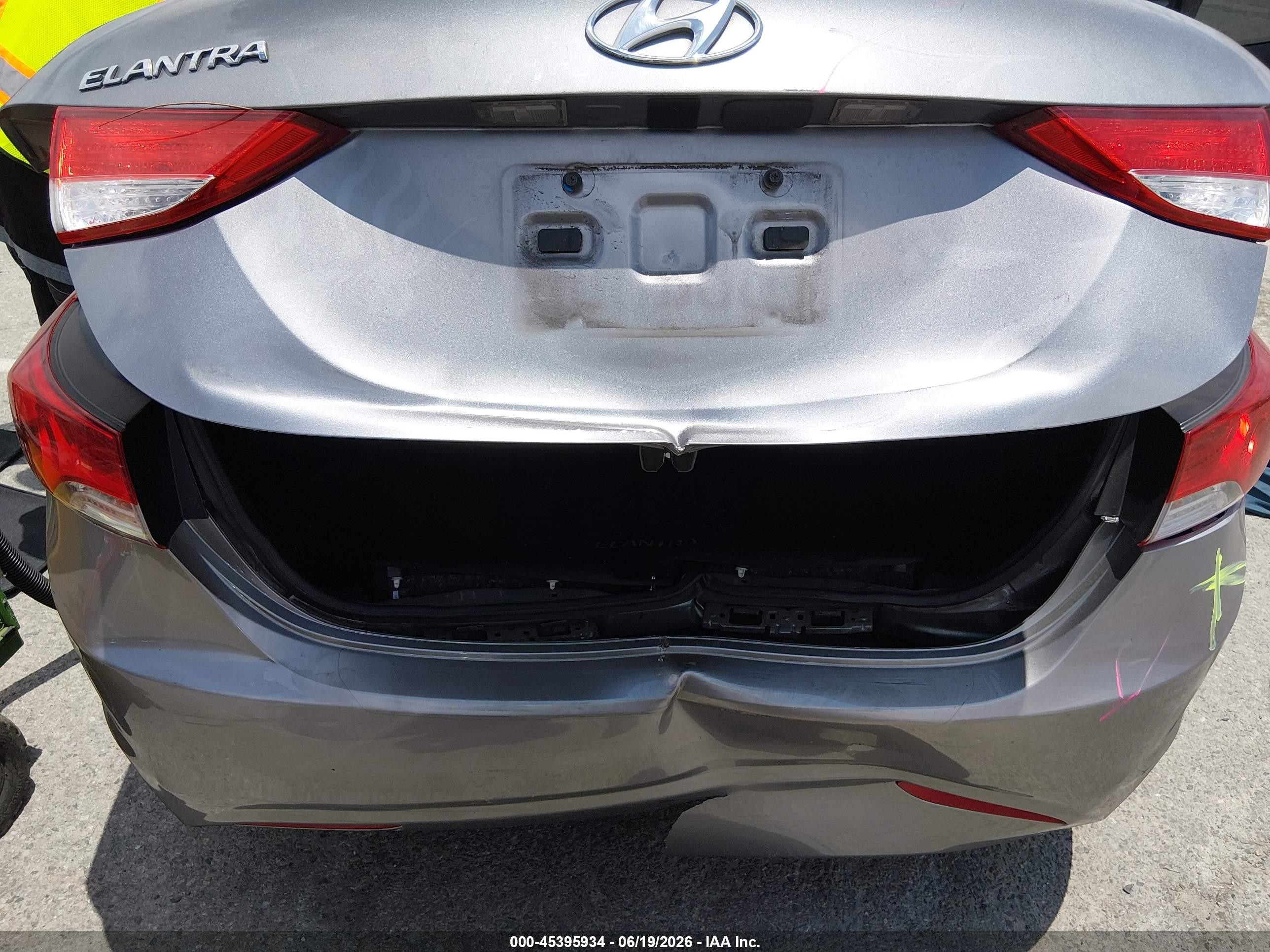 2013 Hyundai Elantra Gls Gray vin: KMHDH4AE8DU488541