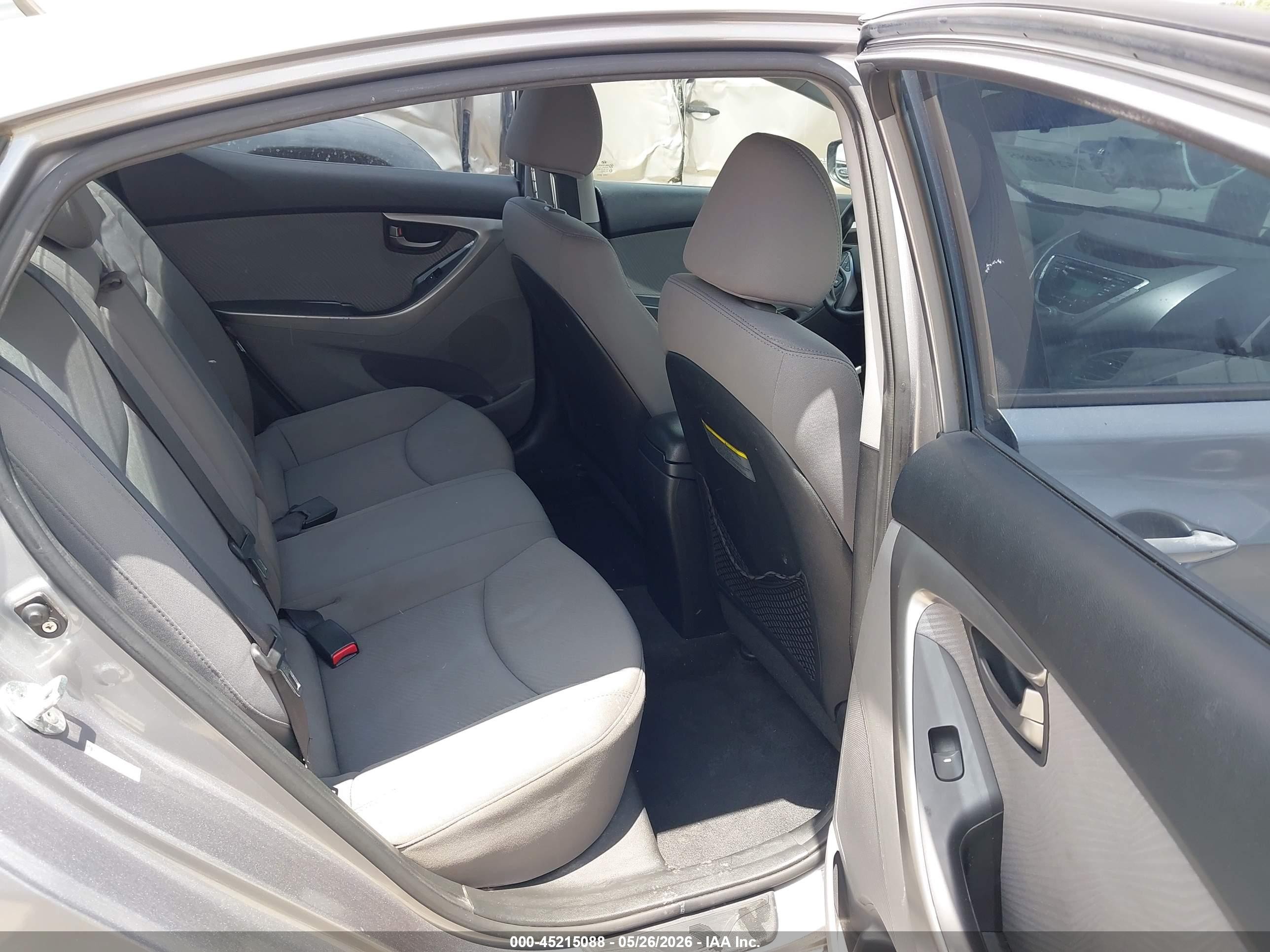 2013 Hyundai Elantra Gls Gold vin: KMHDH4AE8DU529914