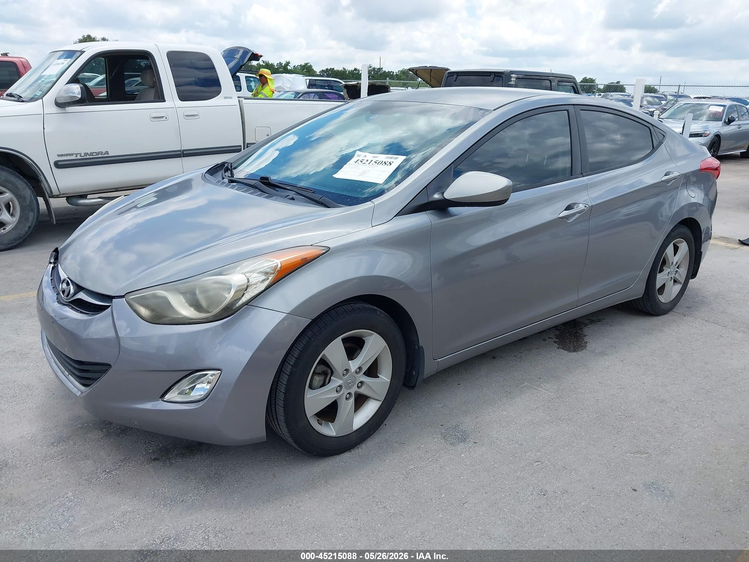 2013 Hyundai Elantra Gls Gold vin: KMHDH4AE8DU529914