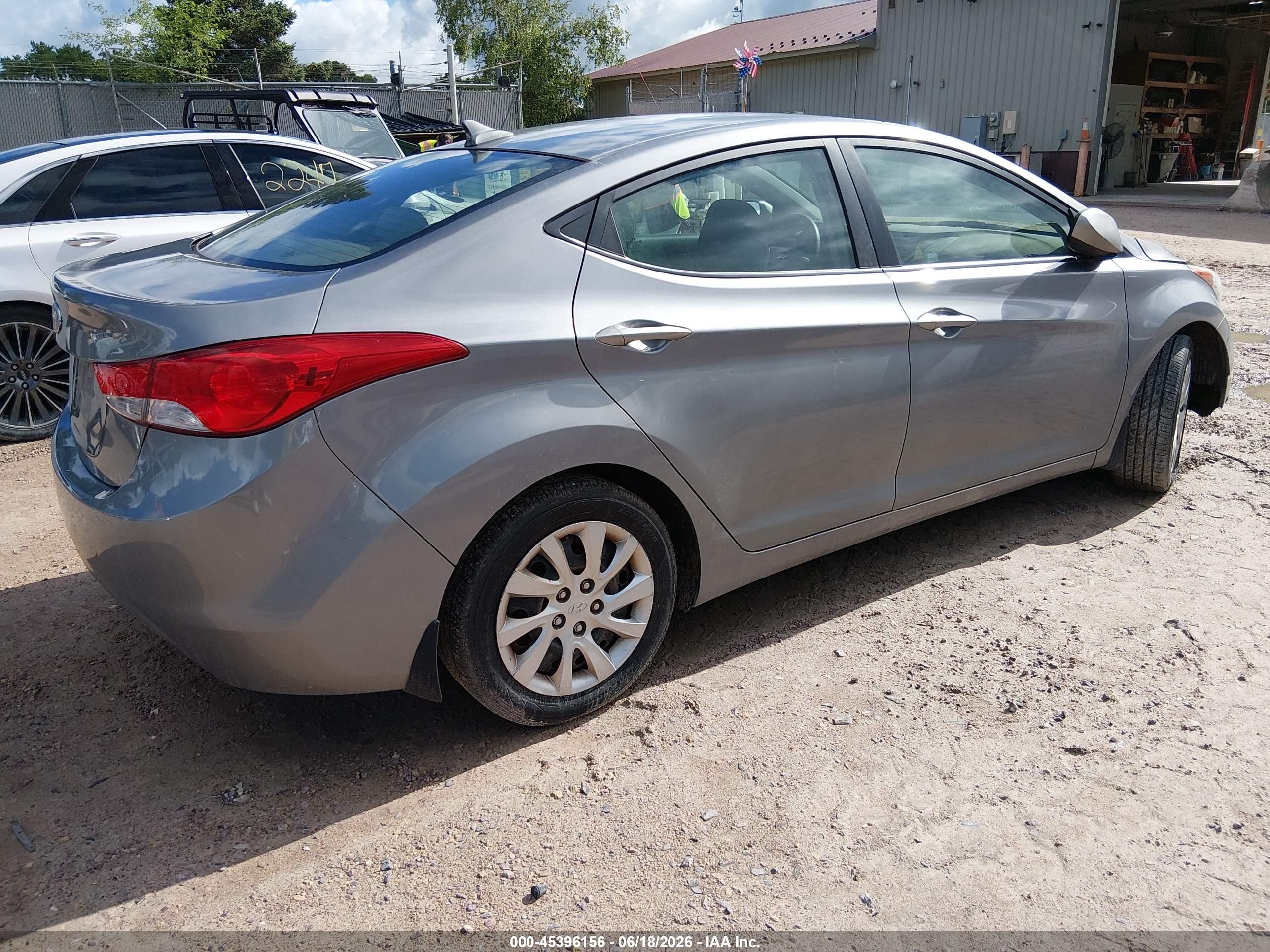2013 Hyundai Elantra Gls Silver vin: KMHDH4AE8DU542355