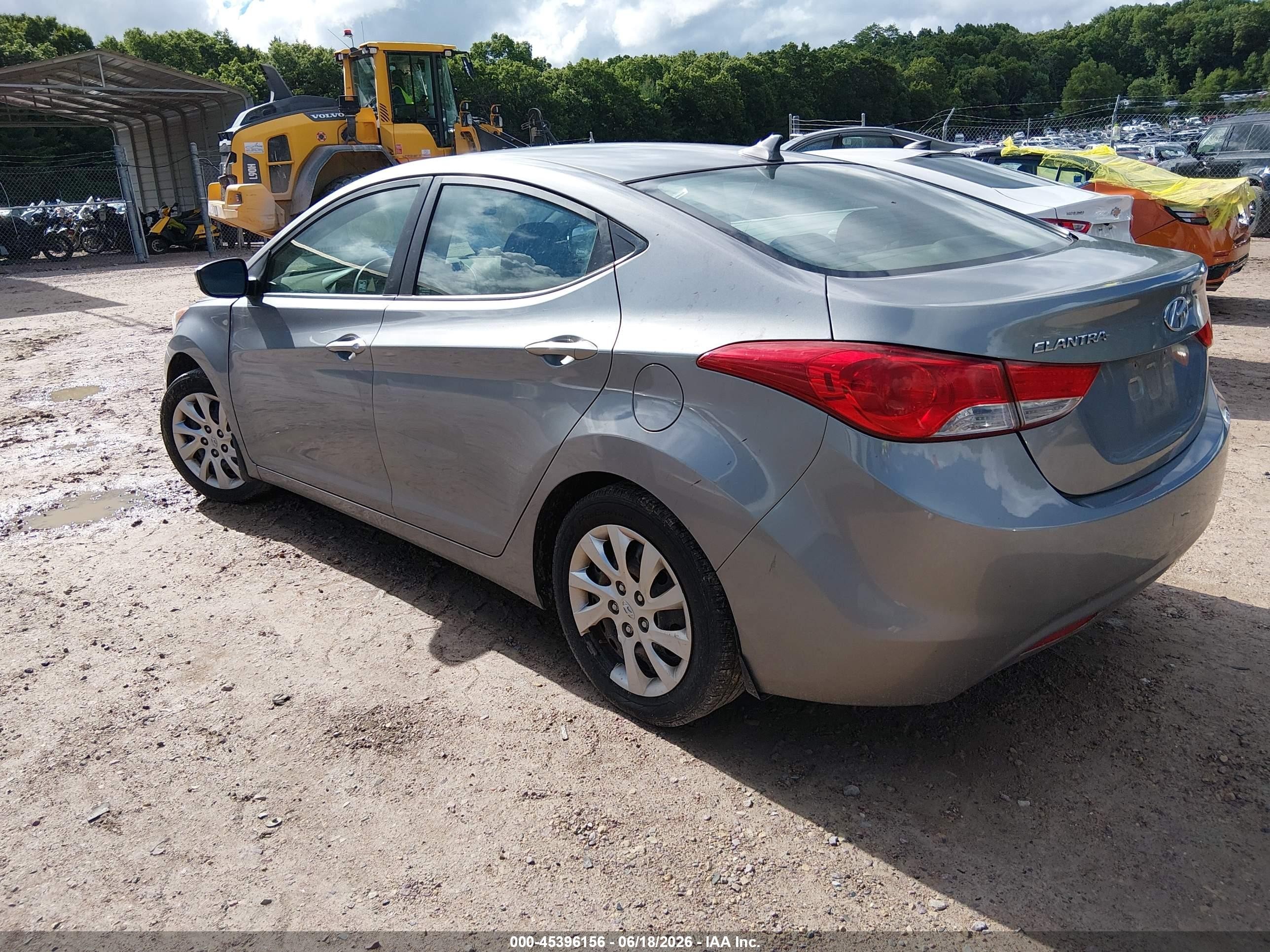 2013 Hyundai Elantra Gls Silver vin: KMHDH4AE8DU542355