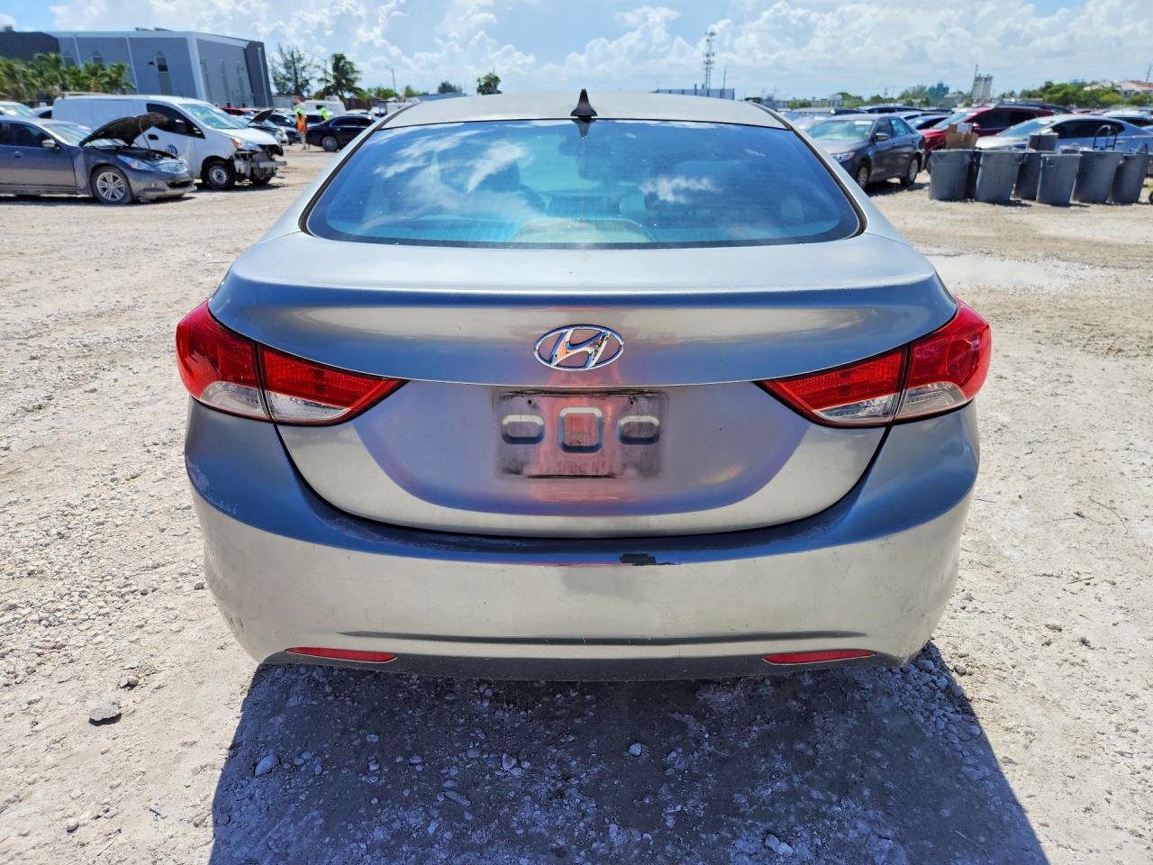 2013 Hyundai Elantra Gls Silver vin: KMHDH4AE8DU557325
