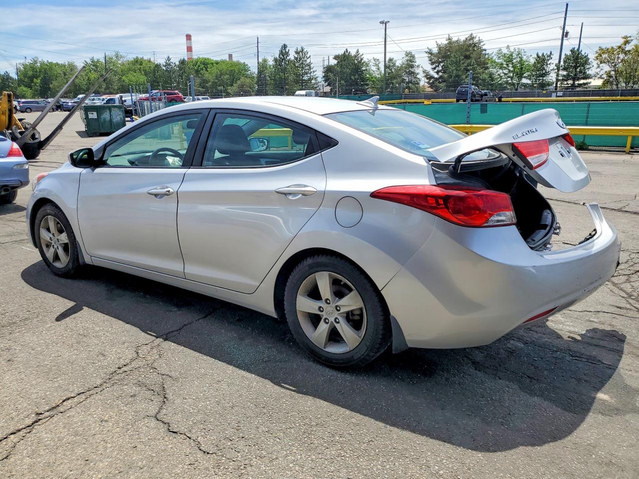 2013 Hyundai Elantra Gls Серебряный vin: KMHDH4AE8DU598747