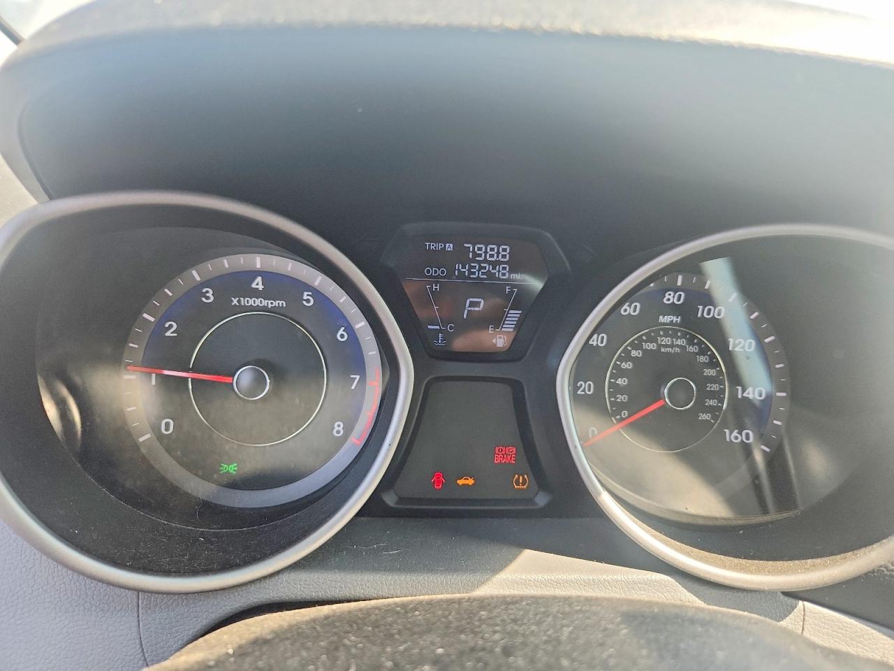 2013 Hyundai Elantra Gls Серебряный vin: KMHDH4AE8DU598747