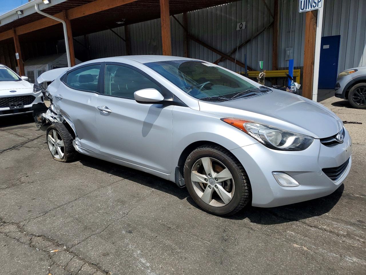 2013 Hyundai Elantra Gls Серебряный vin: KMHDH4AE8DU598747
