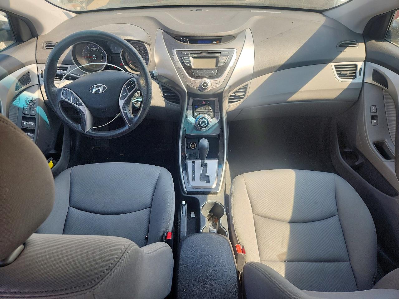 2013 Hyundai Elantra Gls Серебряный vin: KMHDH4AE8DU598747