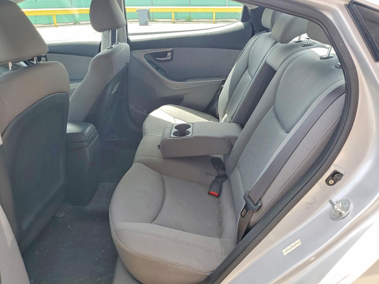2013 Hyundai Elantra Gls Серебряный vin: KMHDH4AE8DU598747