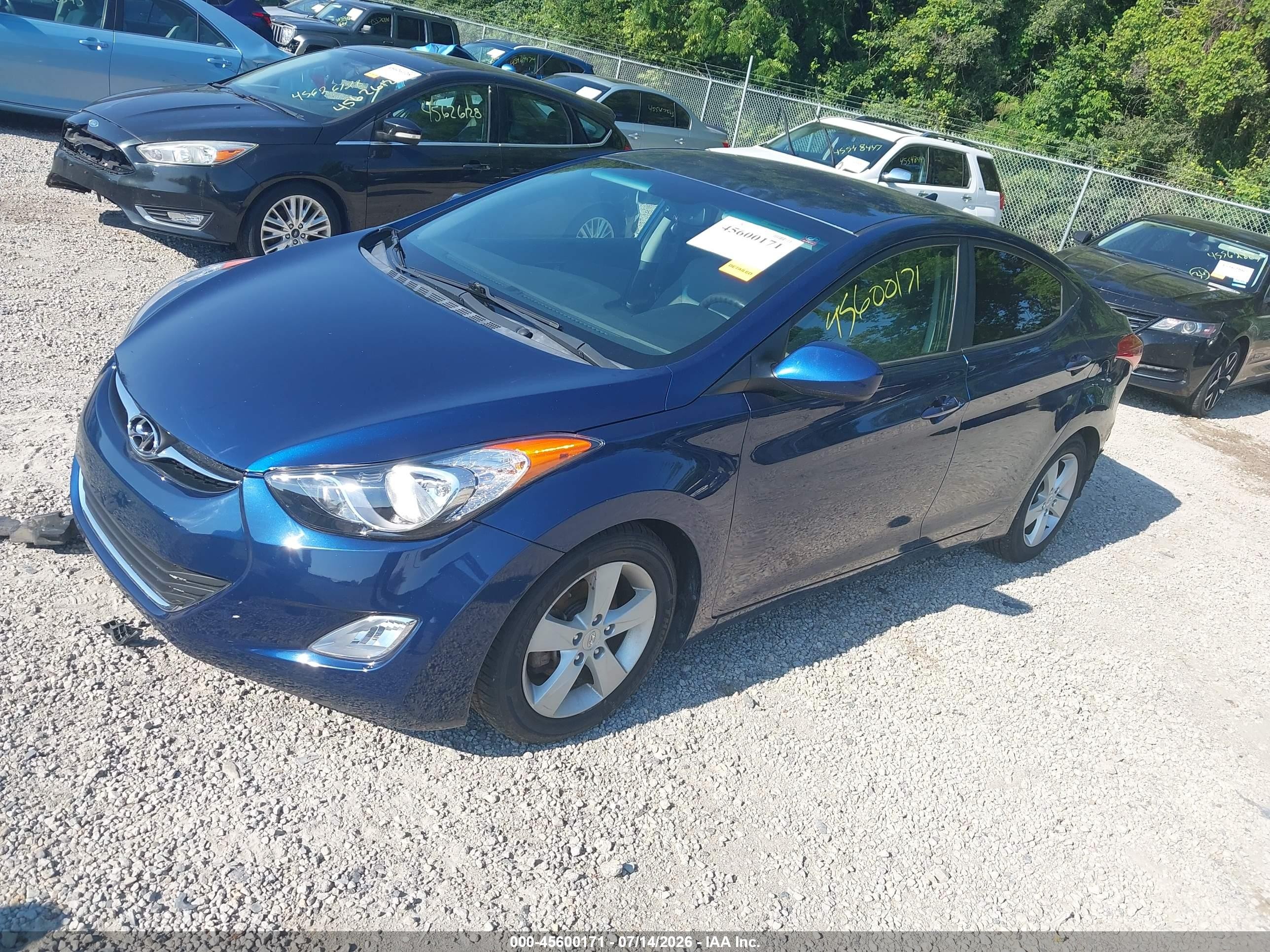 2013 Hyundai Elantra Gls Blue vin: KMHDH4AE8DU613943