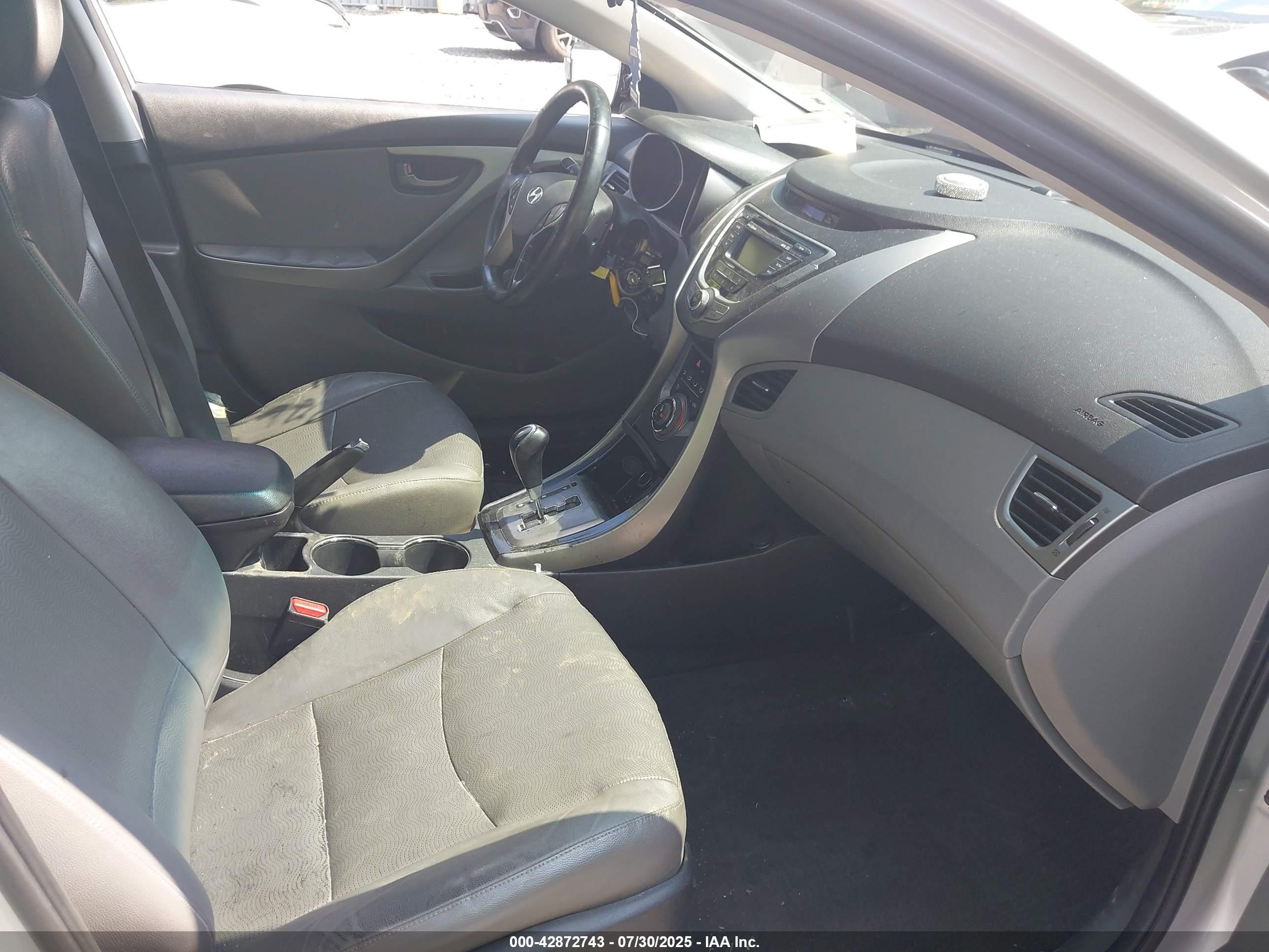 2013 Hyundai Elantra Limited Silver vin: KMHDH4AE8DU627356