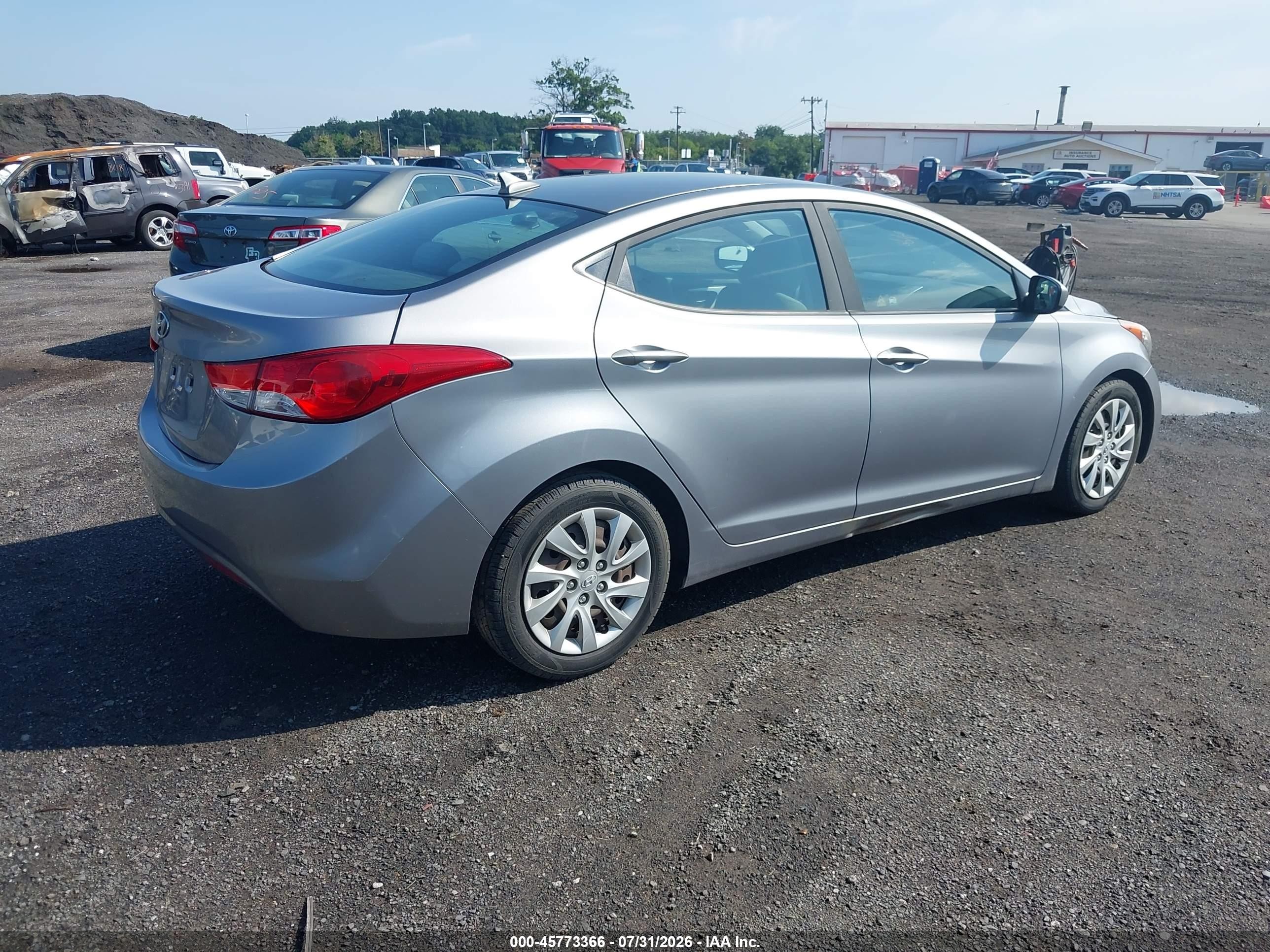 2013 Hyundai Elantra Gls Silver vin: KMHDH4AE8DU643573
