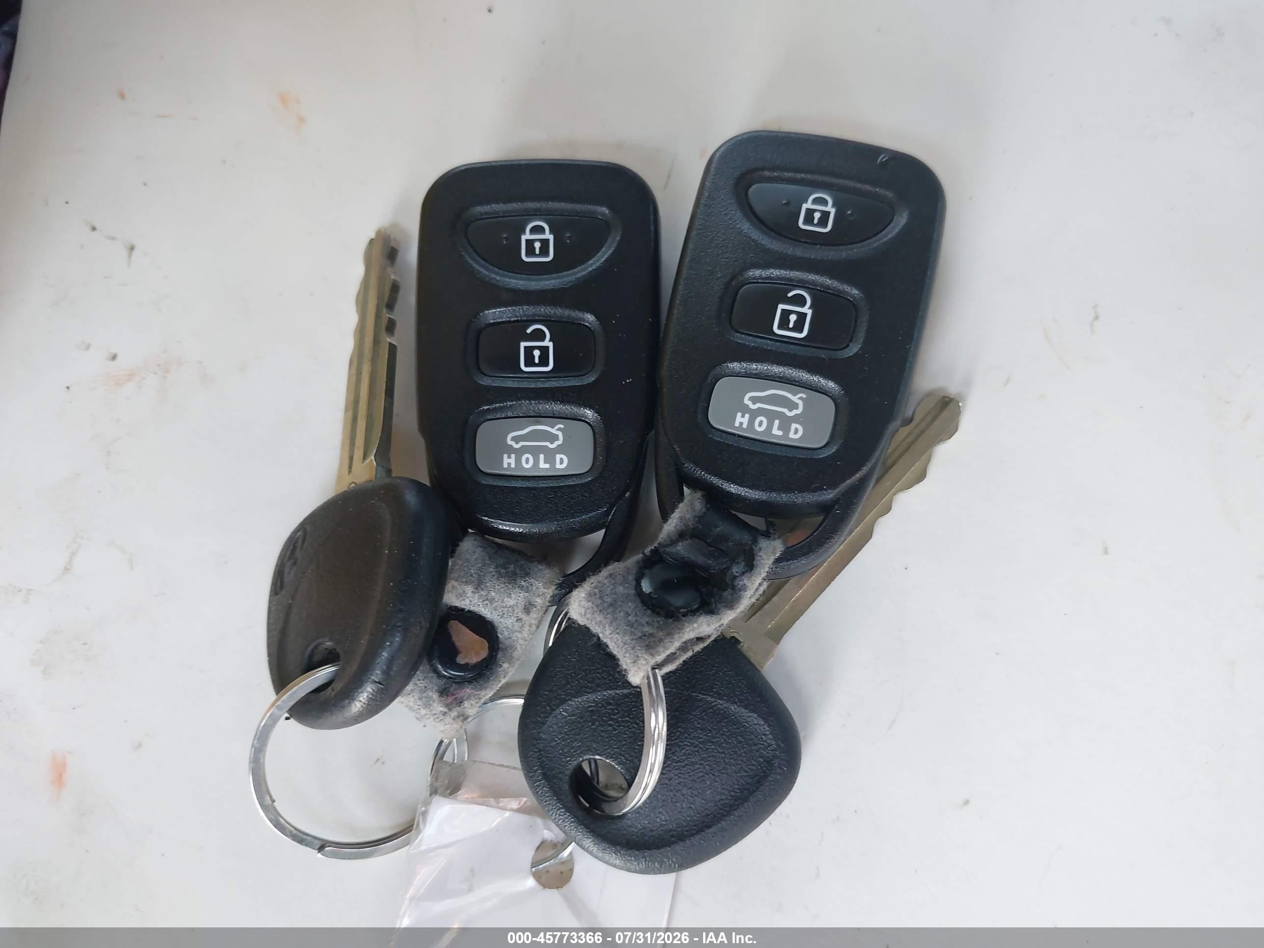 2013 Hyundai Elantra Gls Silver vin: KMHDH4AE8DU643573