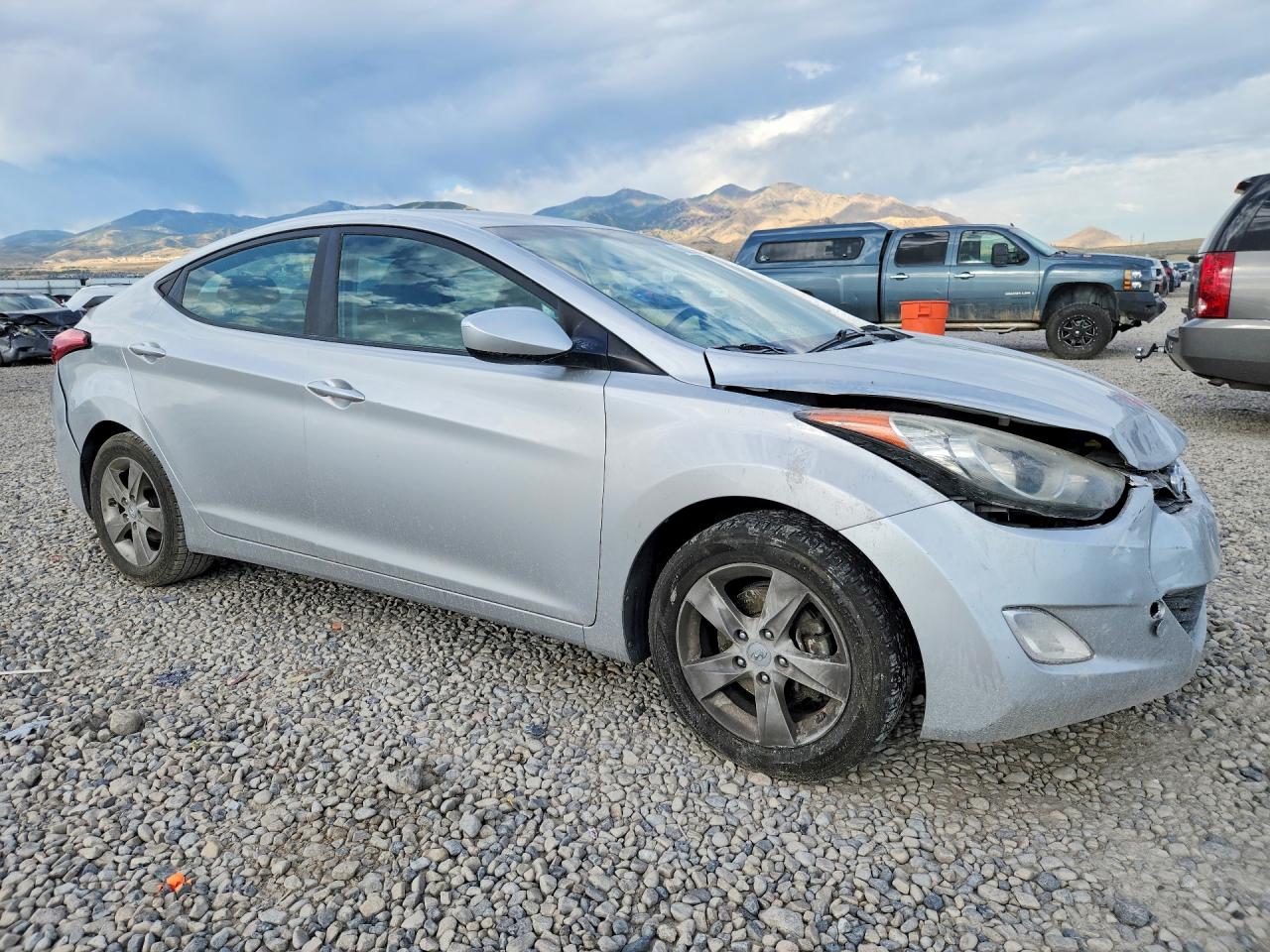 2013 Hyundai Elantra Gls Silver vin: KMHDH4AE8DU678162