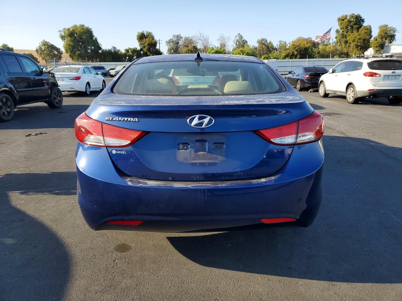 2013 Hyundai Elantra Gls Blue vin: KMHDH4AE8DU690683