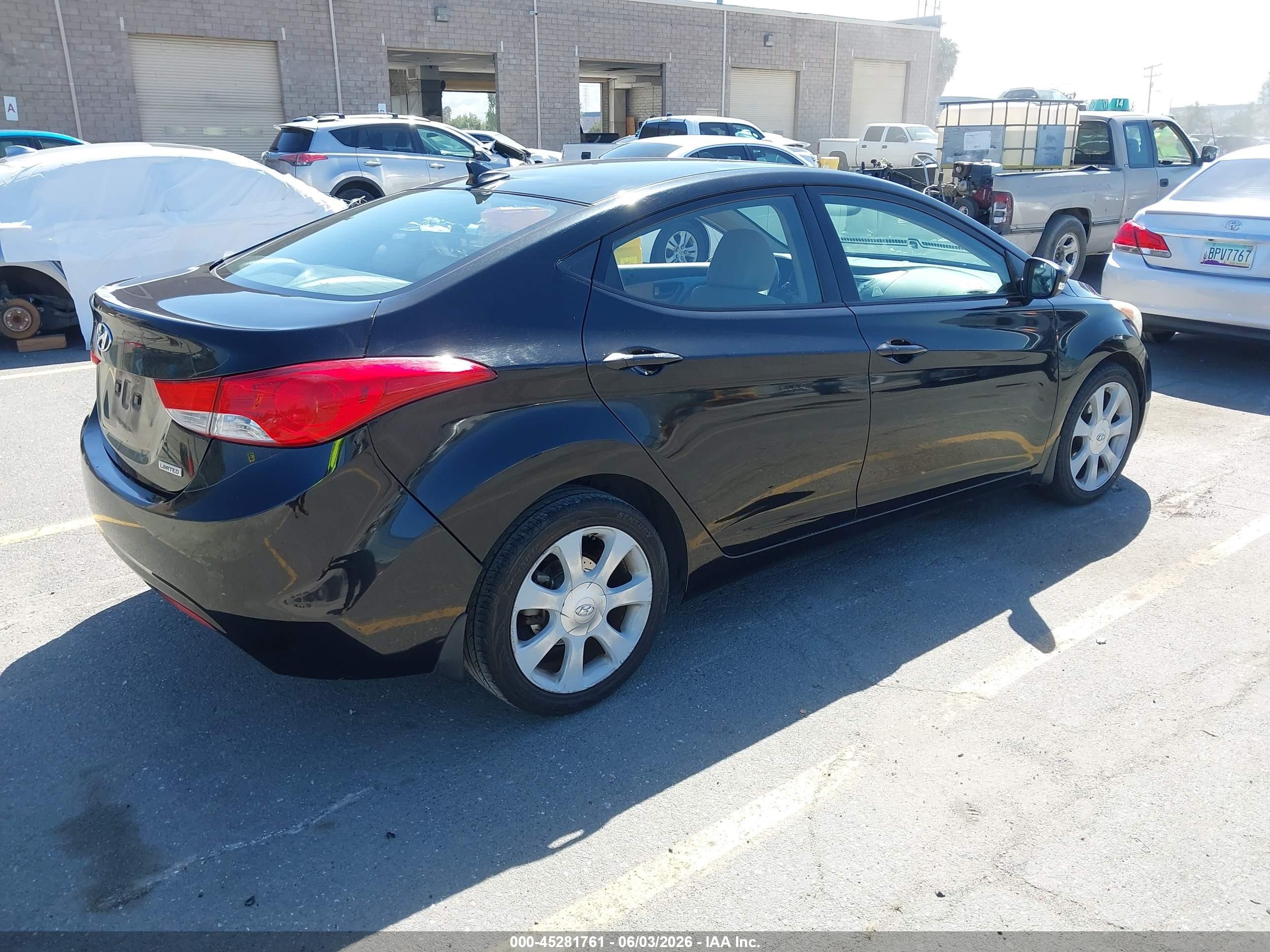 2013 Hyundai Elantra Limited Black vin: KMHDH4AE8DU704064
