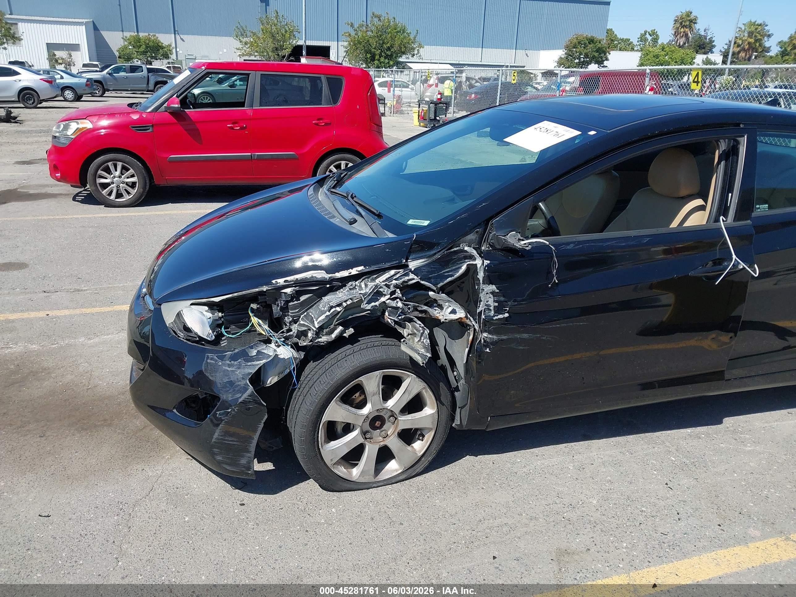 2013 Hyundai Elantra Limited Black vin: KMHDH4AE8DU704064