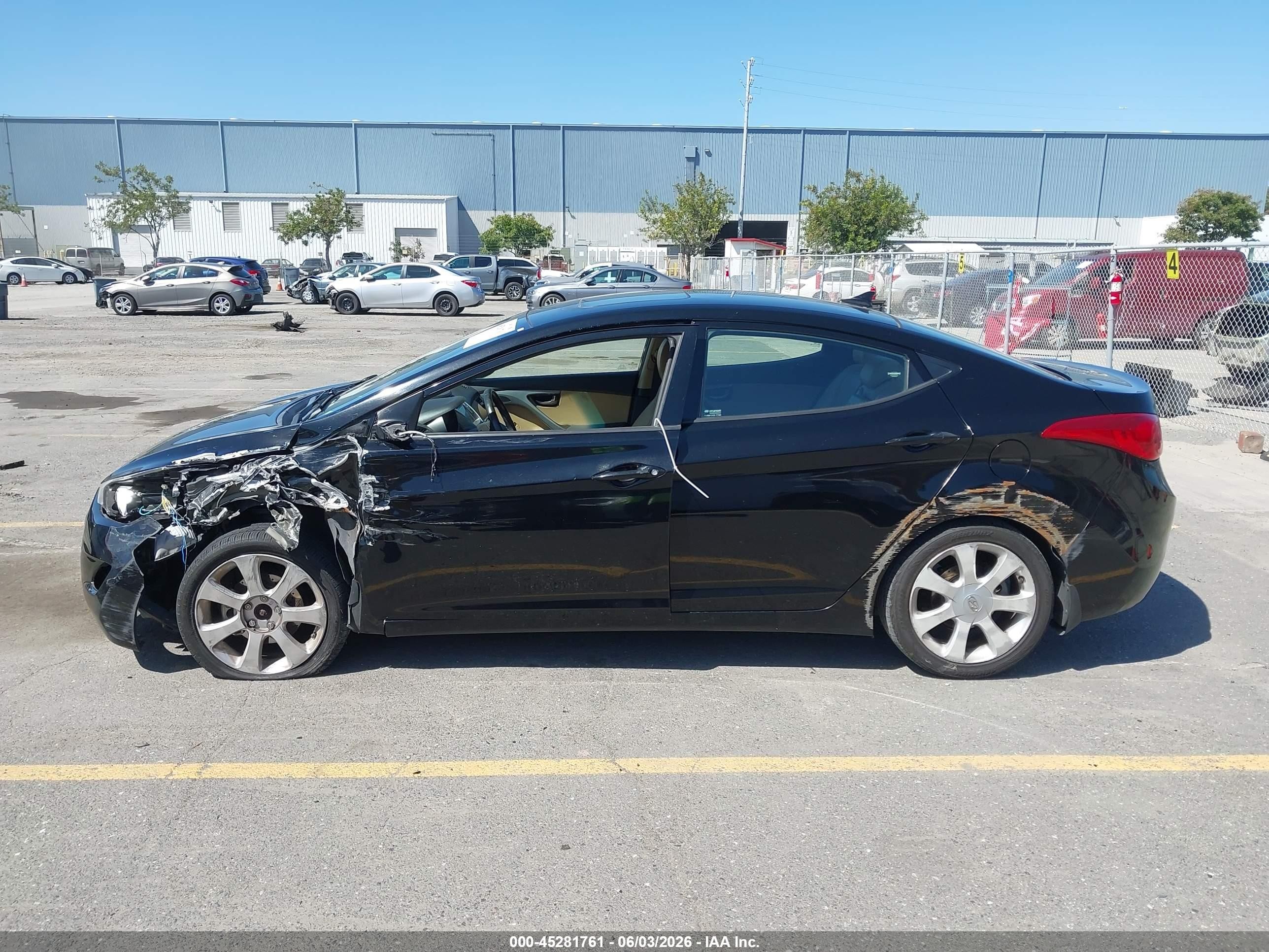 2013 Hyundai Elantra Limited Black vin: KMHDH4AE8DU704064