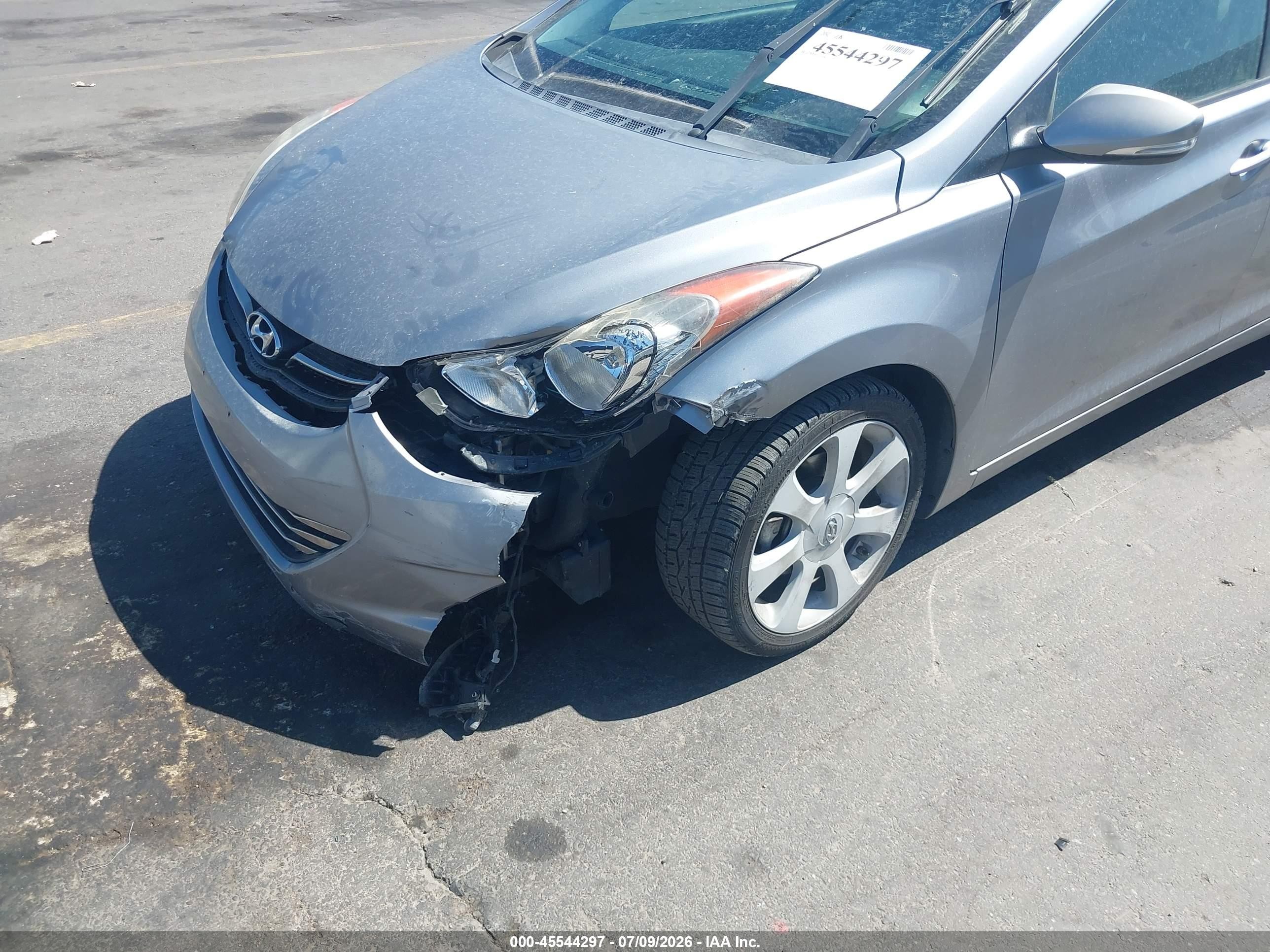 2013 Hyundai Elantra Limited Silver vin: KMHDH4AE8DU708809