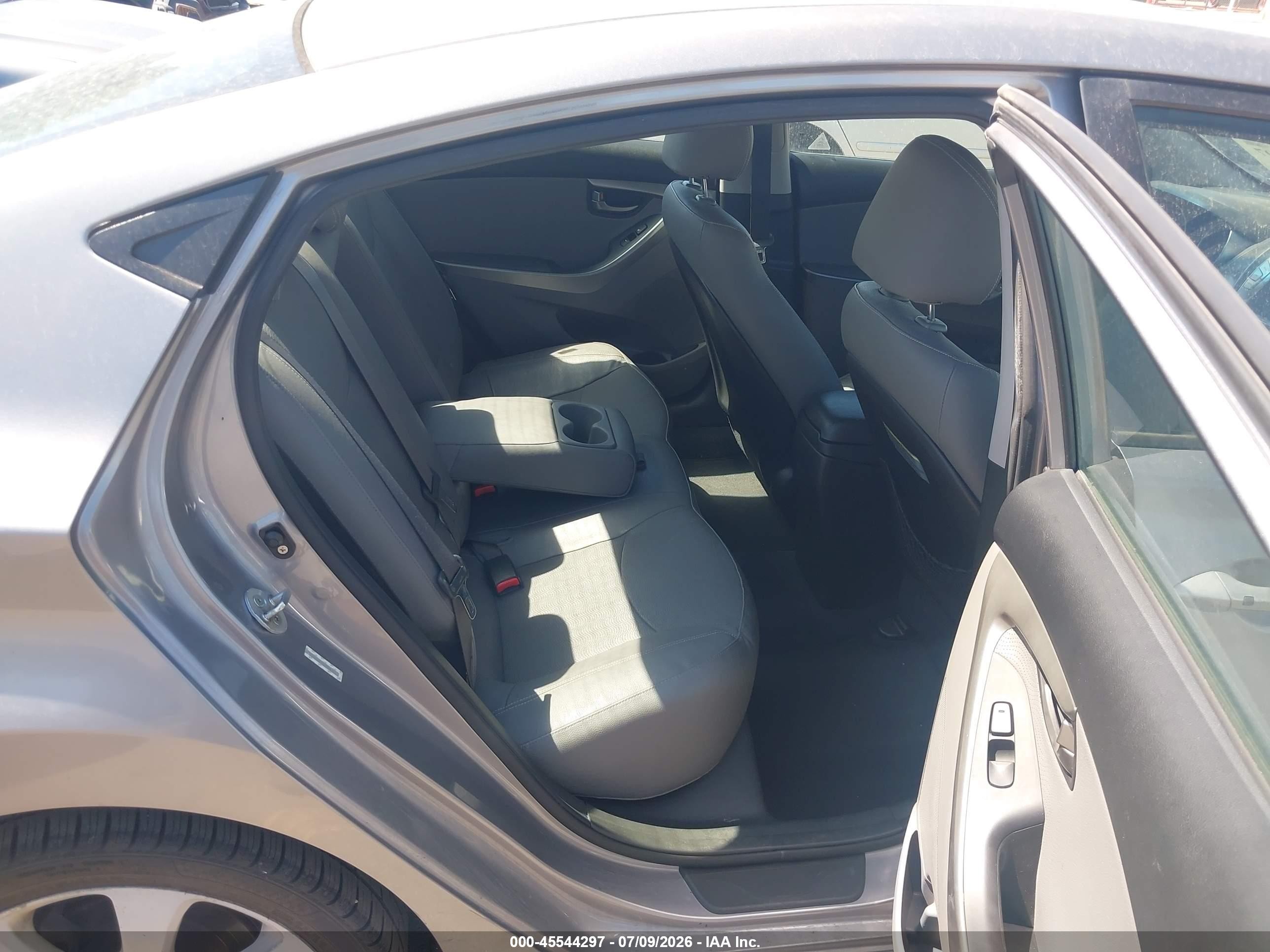 2013 Hyundai Elantra Limited Silver vin: KMHDH4AE8DU708809