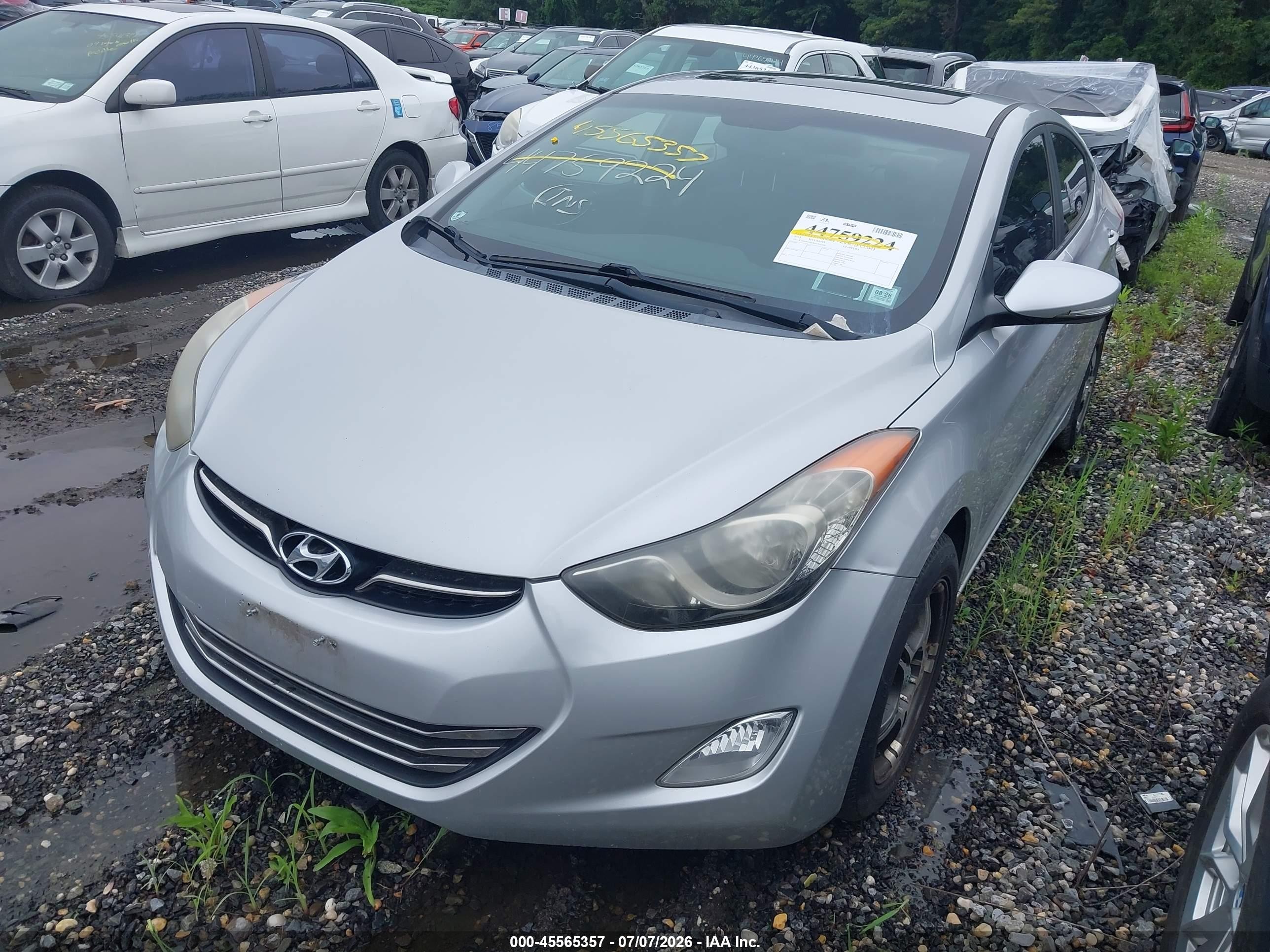 2013 Hyundai Elantra Limited Silver vin: KMHDH4AE8DU720720