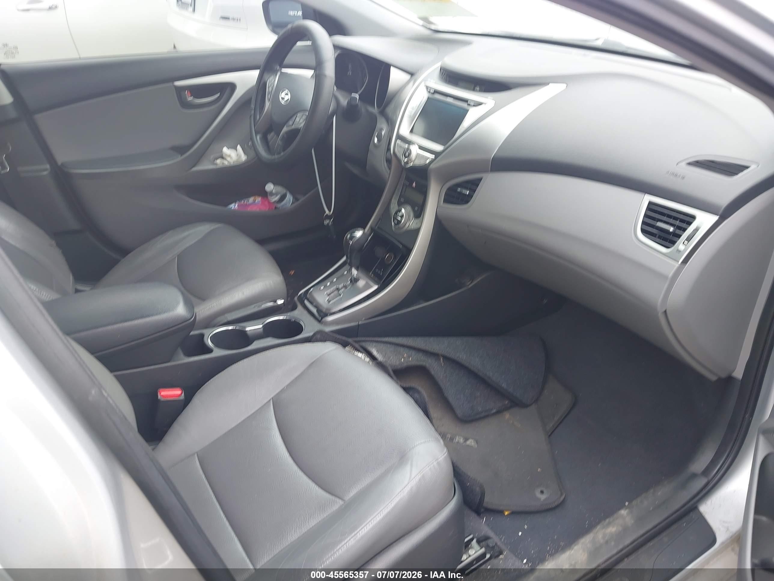 2013 Hyundai Elantra Limited Silver vin: KMHDH4AE8DU720720