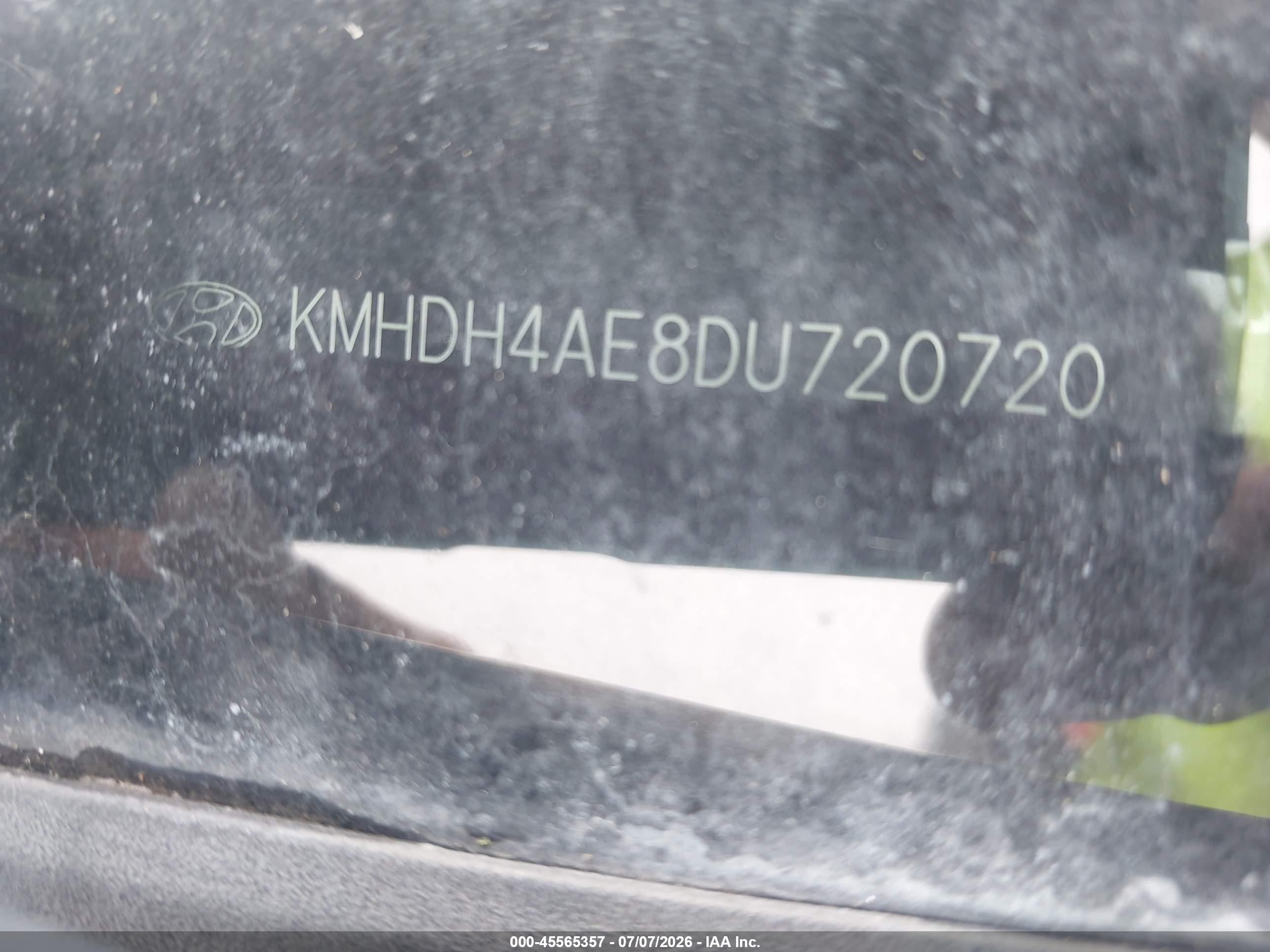 2013 Hyundai Elantra Limited Silver vin: KMHDH4AE8DU720720