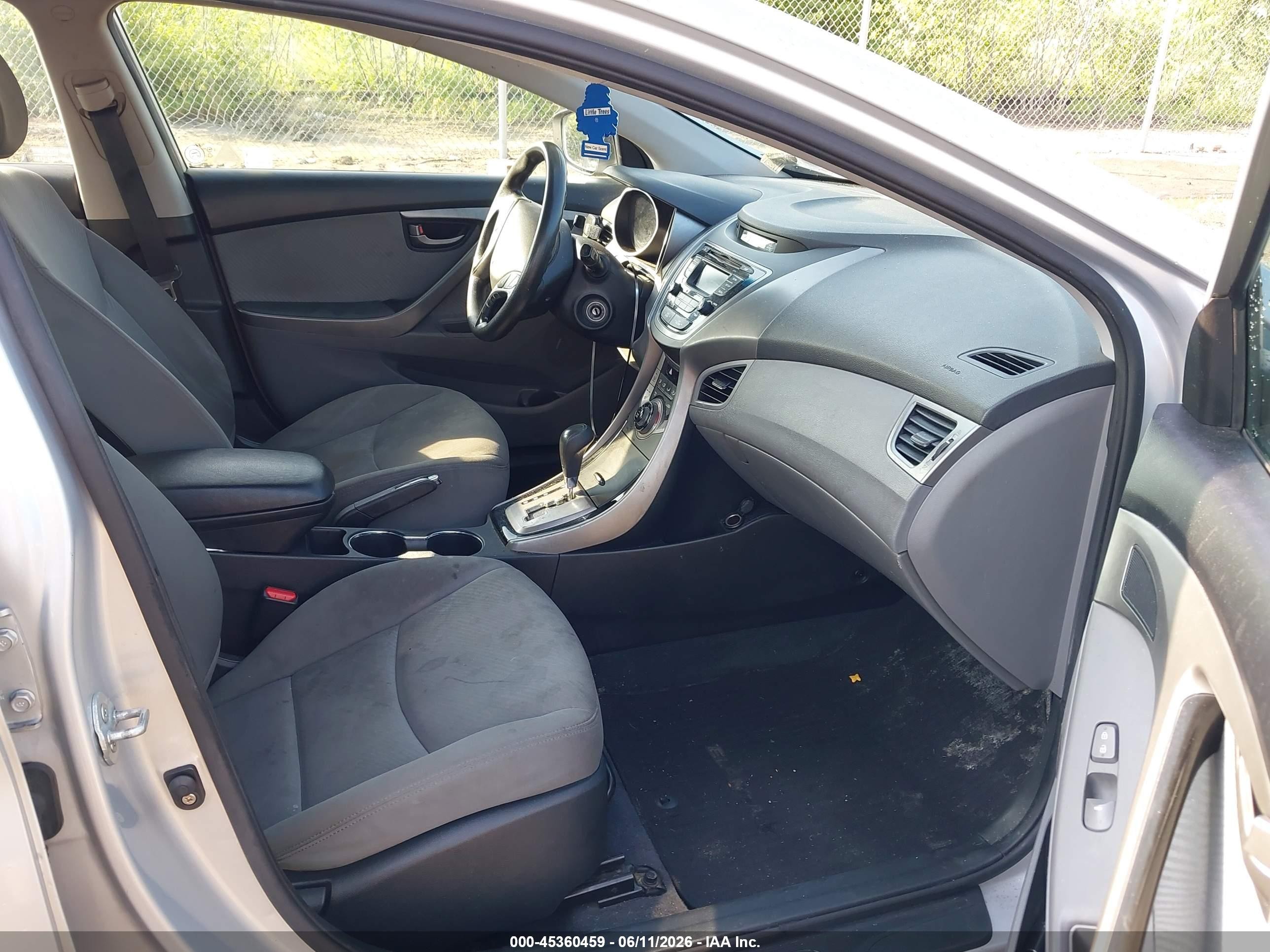 2013 Hyundai Elantra Gls Серебряный vin: KMHDH4AE8DU723360