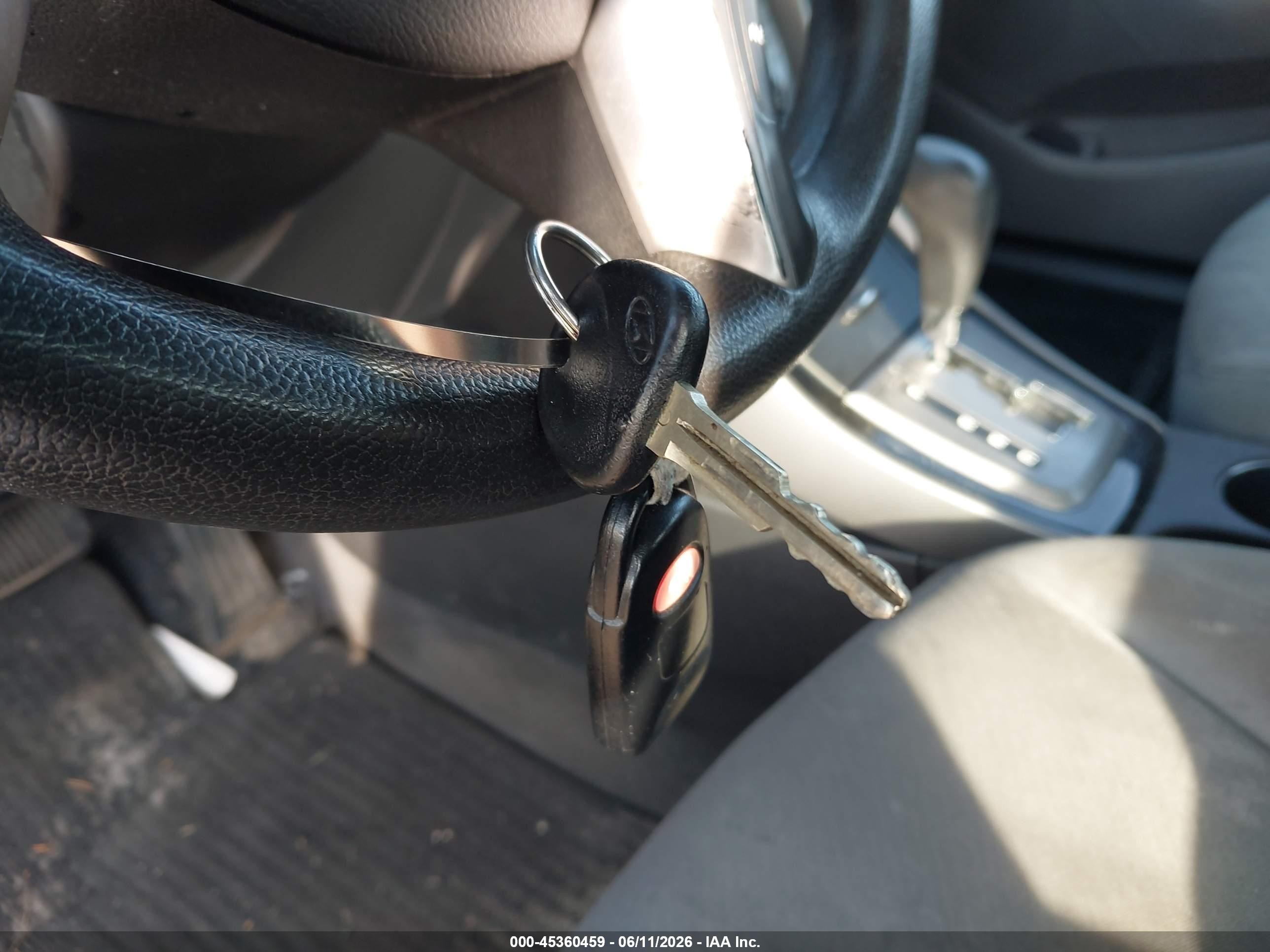 2013 Hyundai Elantra Gls Серебряный vin: KMHDH4AE8DU723360