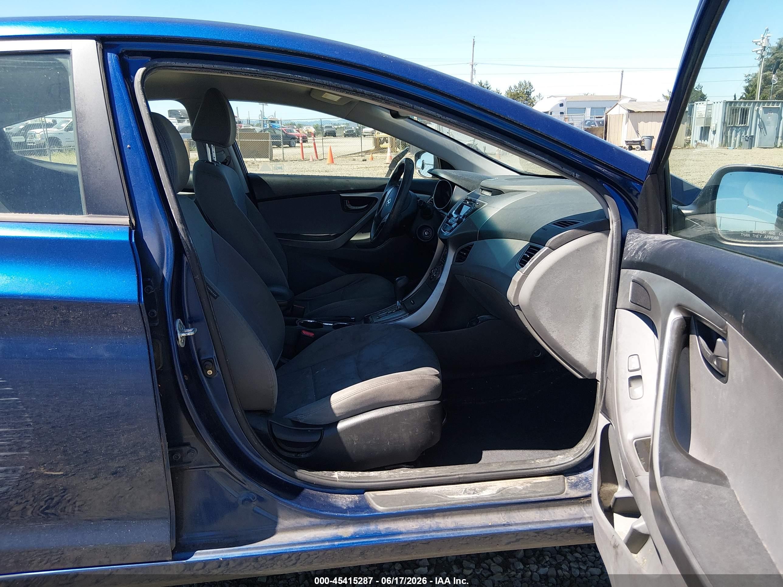 2013 Hyundai Elantra Gls Blue vin: KMHDH4AE8DU732723