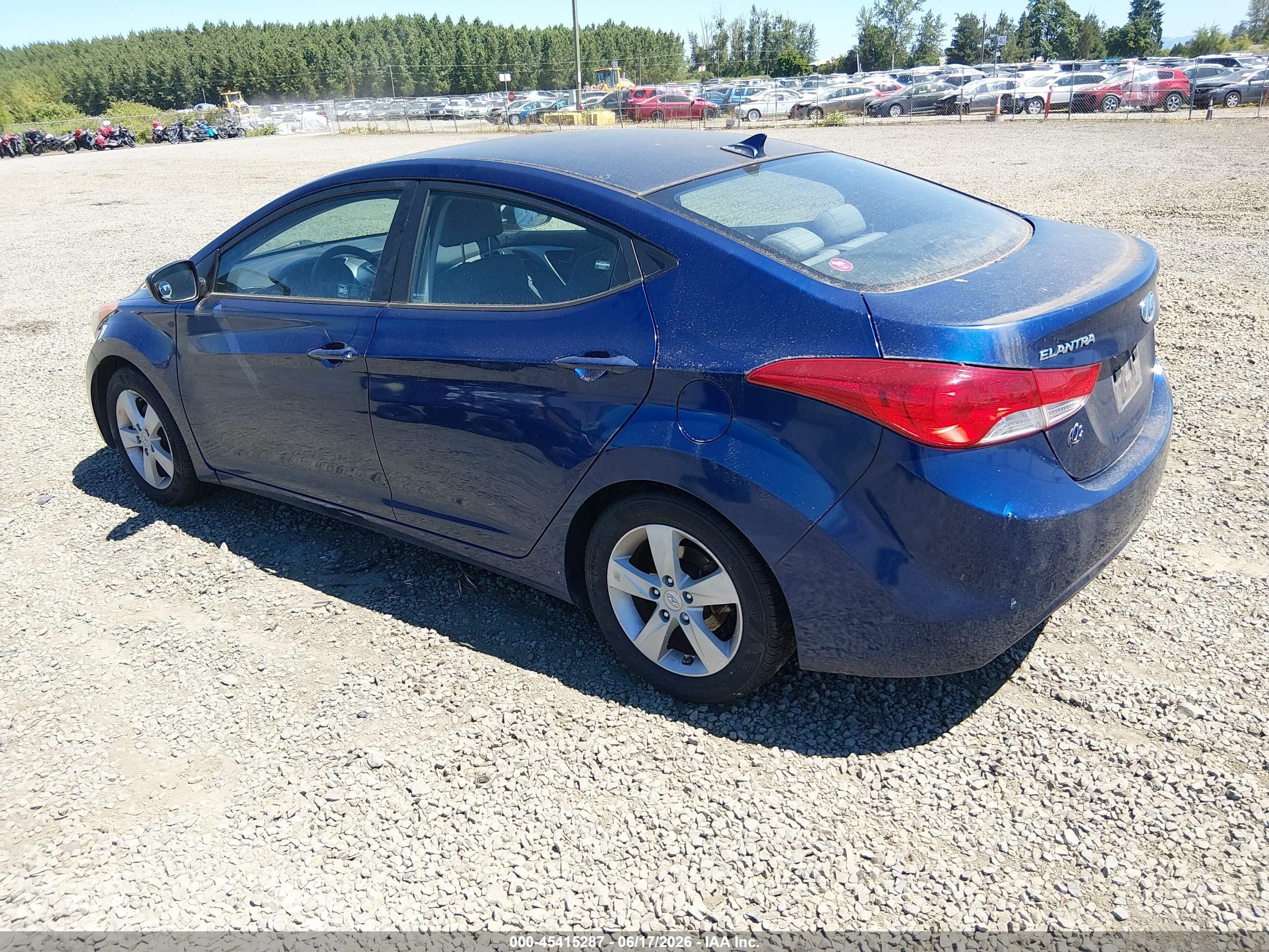 2013 Hyundai Elantra Gls Blue vin: KMHDH4AE8DU732723