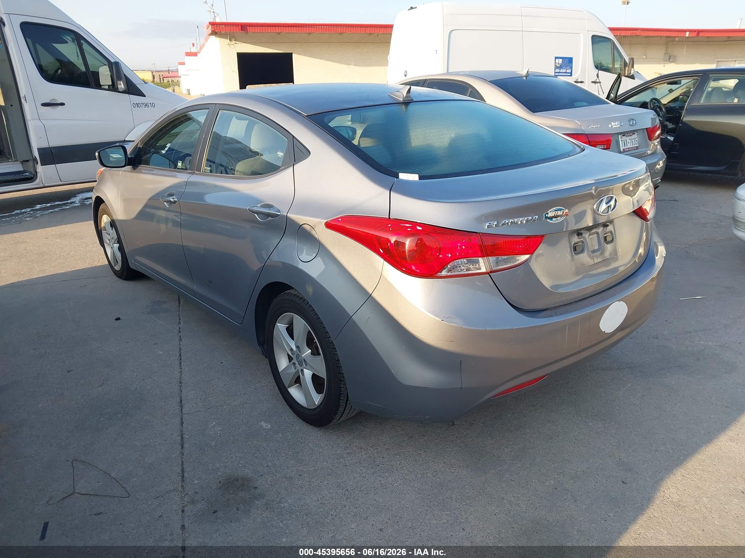 2013 Hyundai Elantra Gls Silver vin: KMHDH4AE8DU735637
