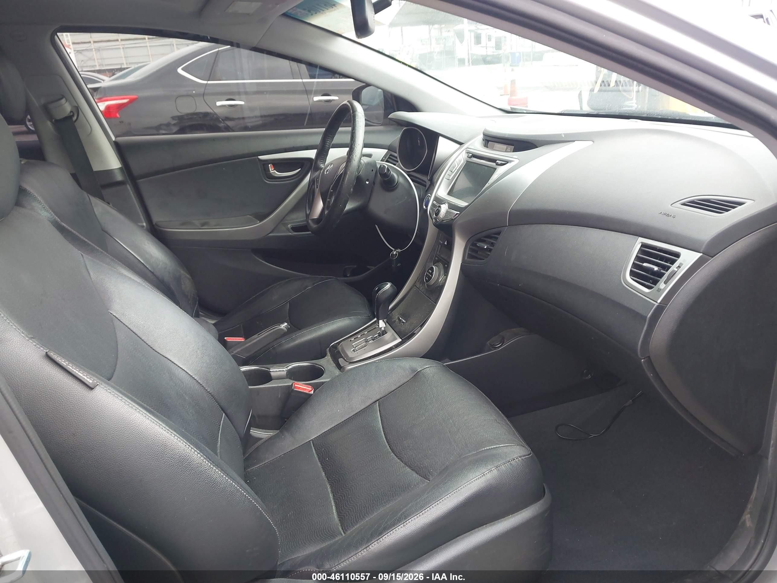 2013 Hyundai Elantra Limited Серебряный vin: KMHDH4AE8DU763731