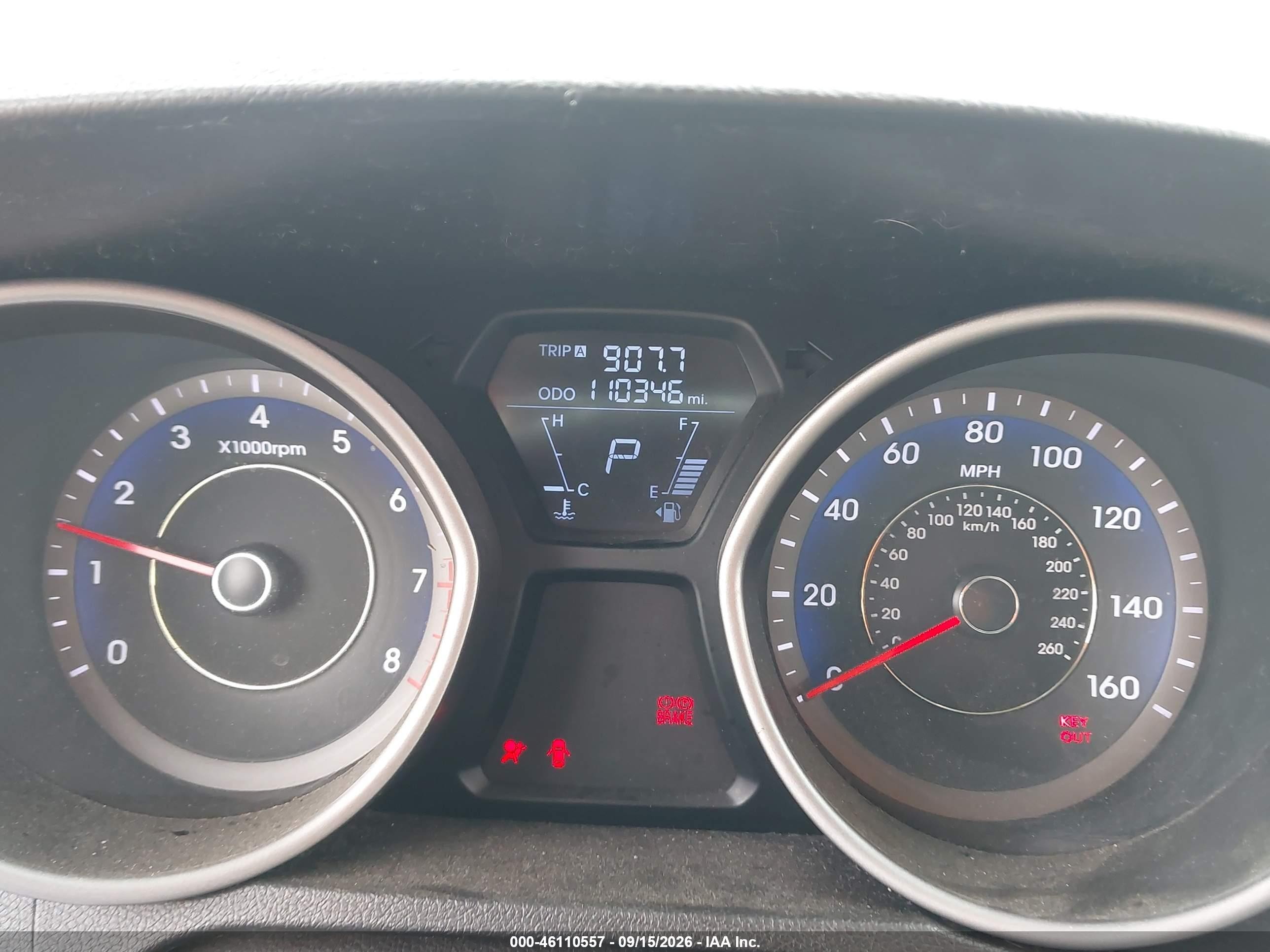 2013 Hyundai Elantra Limited Серебряный vin: KMHDH4AE8DU763731