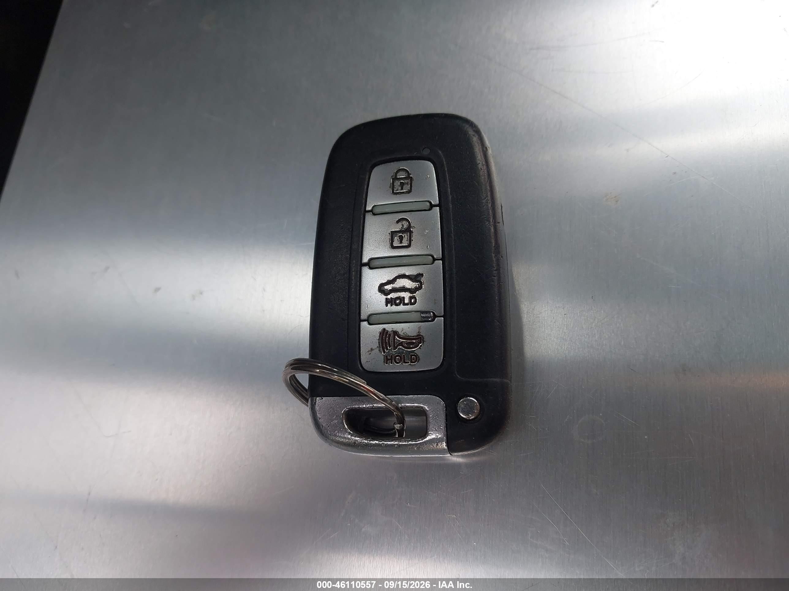 2013 Hyundai Elantra Limited Серебряный vin: KMHDH4AE8DU763731