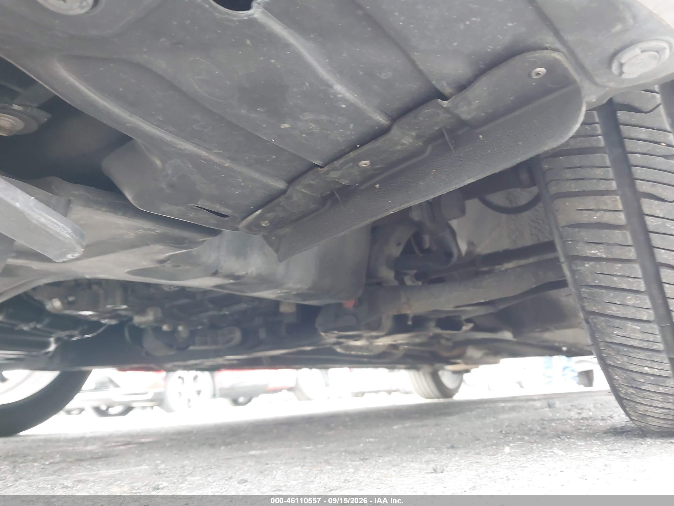2013 Hyundai Elantra Limited Серебряный vin: KMHDH4AE8DU763731