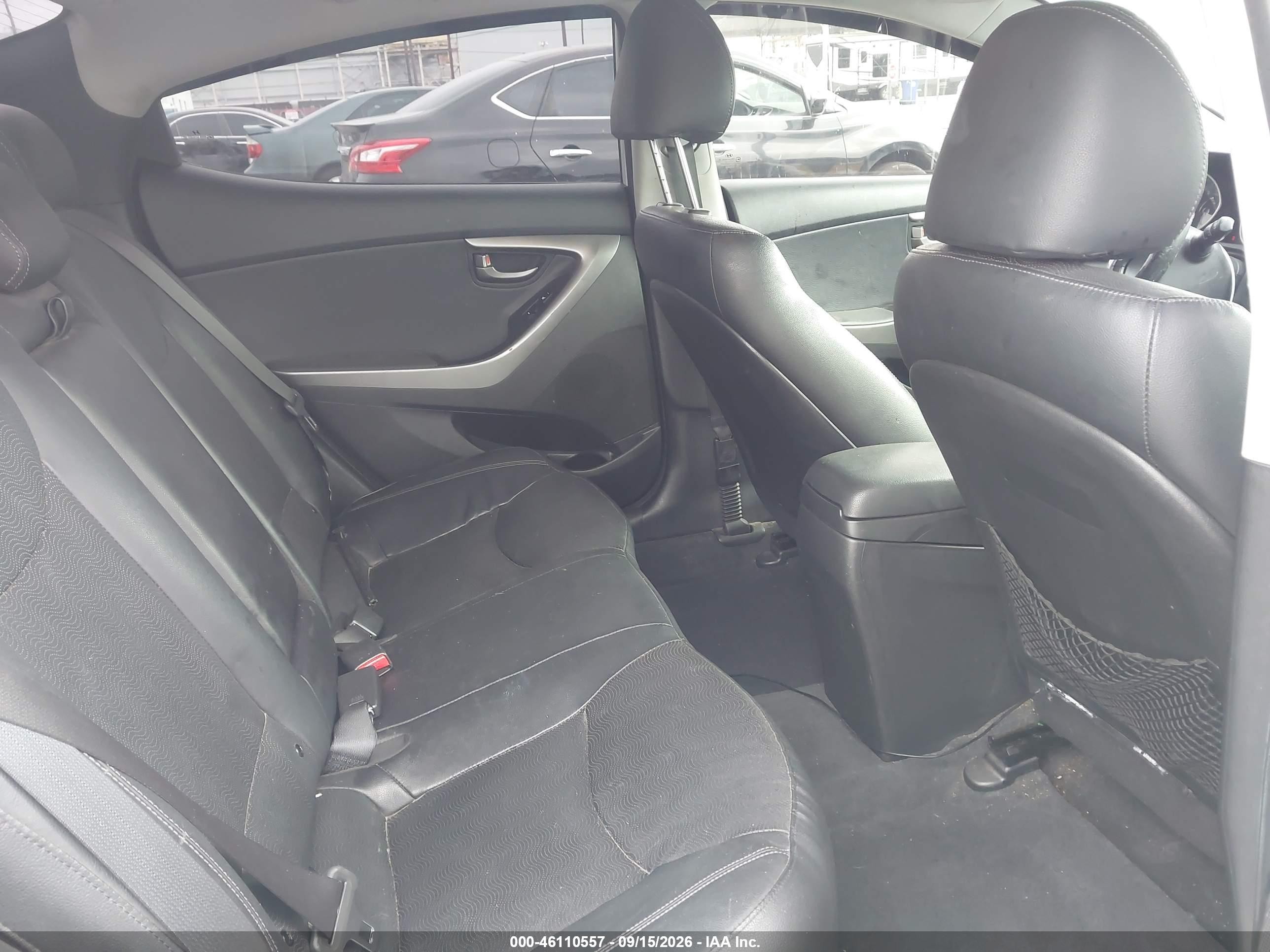2013 Hyundai Elantra Limited Серебряный vin: KMHDH4AE8DU763731
