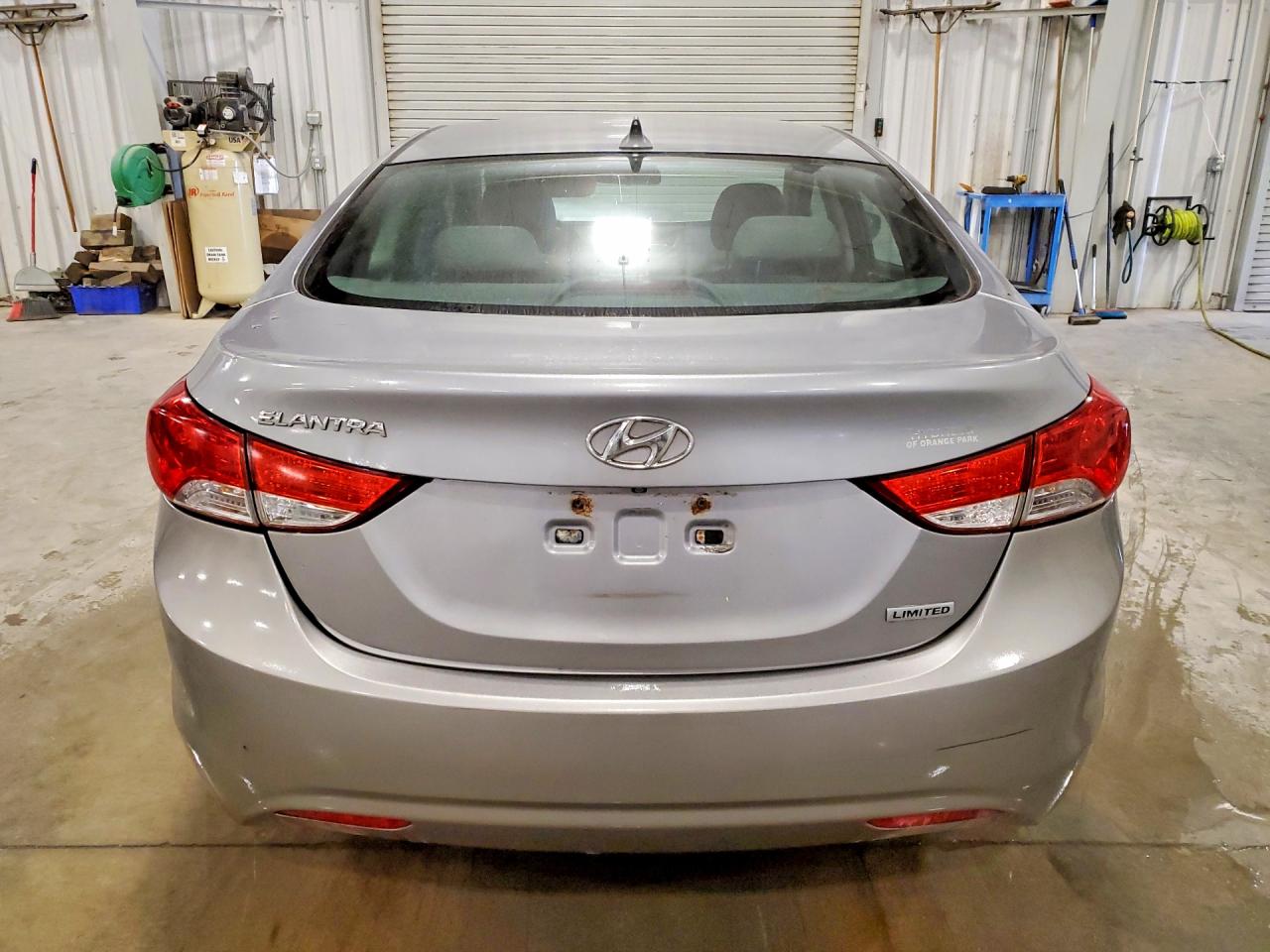 2013 Hyundai Elantra Limited Gray vin: KMHDH4AE8DU776771