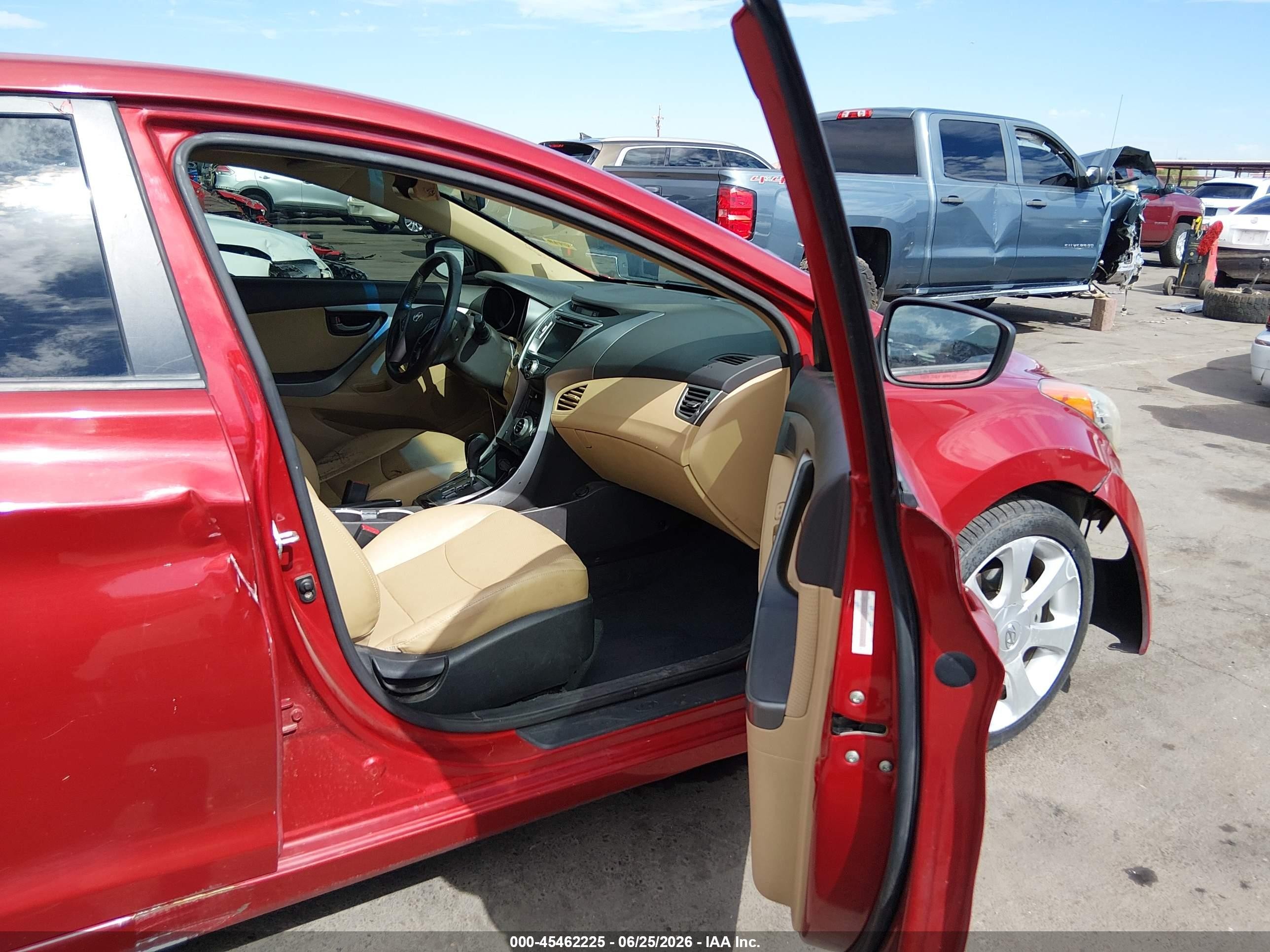 2013 Hyundai Elantra Limited Red vin: KMHDH4AE8DU859584