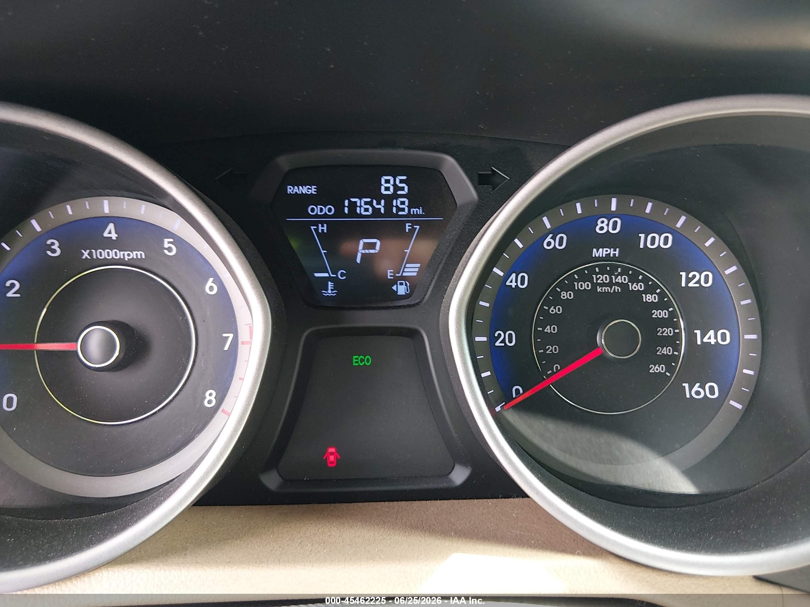 2013 Hyundai Elantra Limited Red vin: KMHDH4AE8DU859584