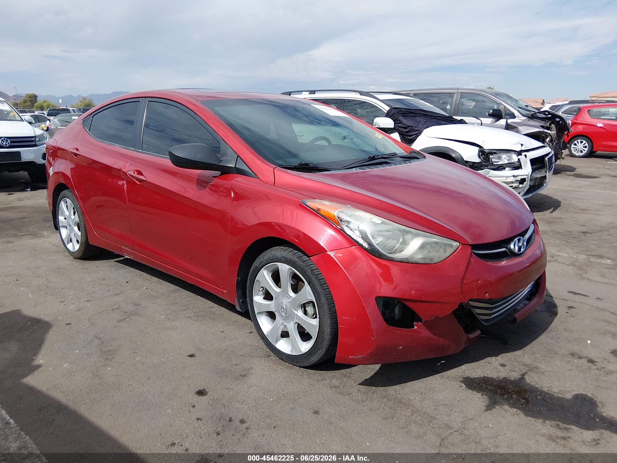 2013 Hyundai Elantra Limited Red vin: KMHDH4AE8DU859584