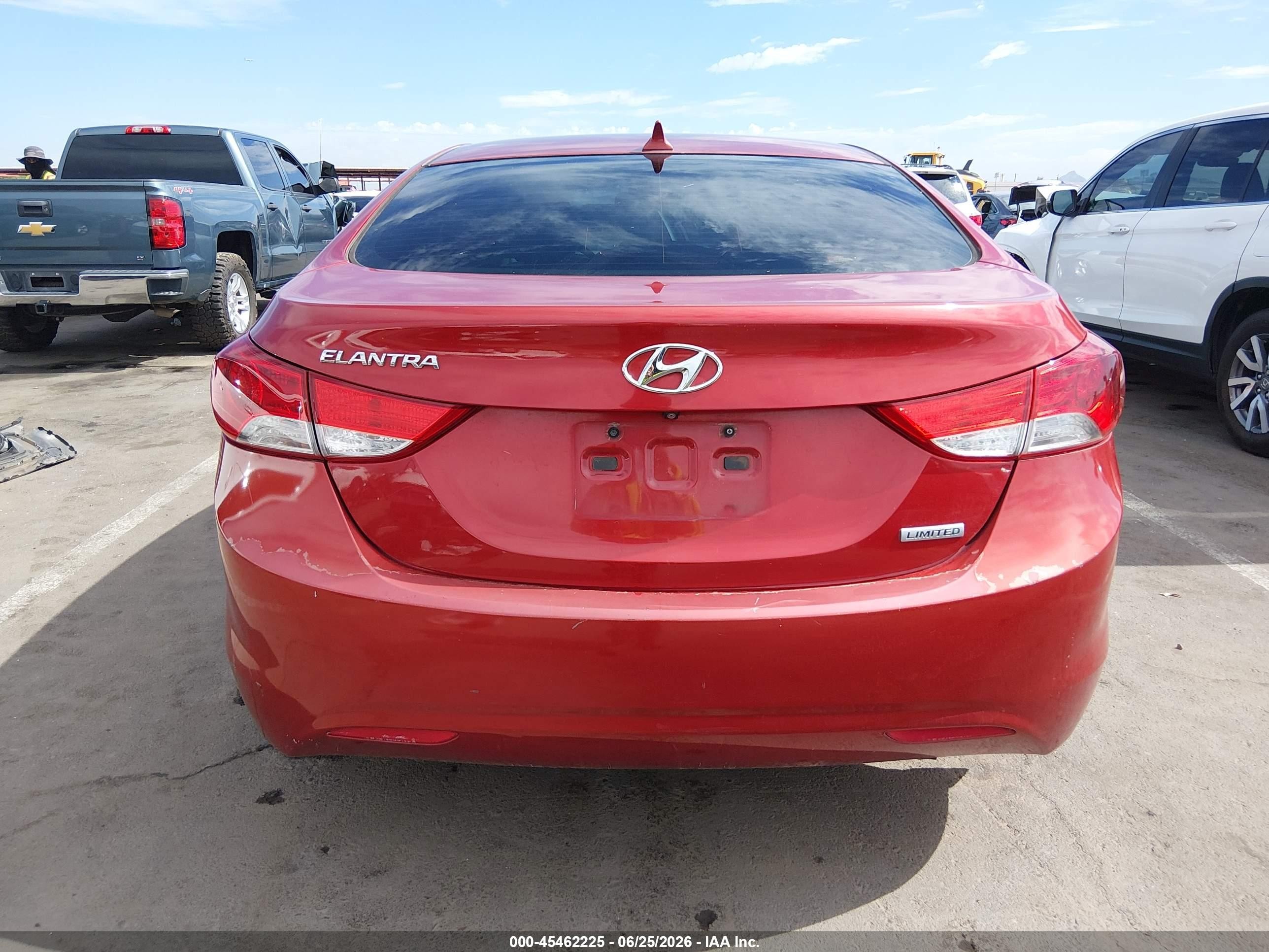 2013 Hyundai Elantra Limited Red vin: KMHDH4AE8DU859584