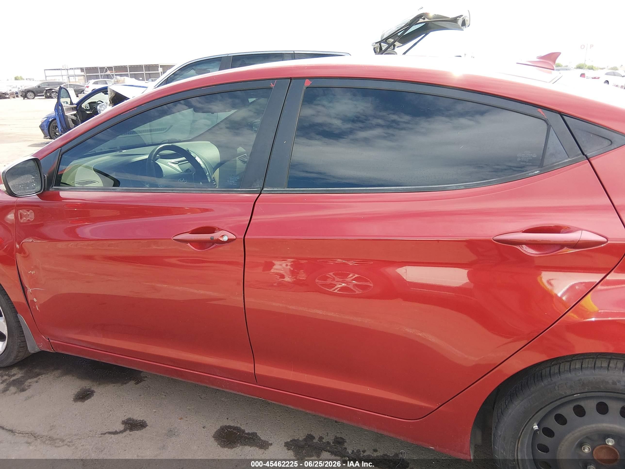 2013 Hyundai Elantra Limited Red vin: KMHDH4AE8DU859584