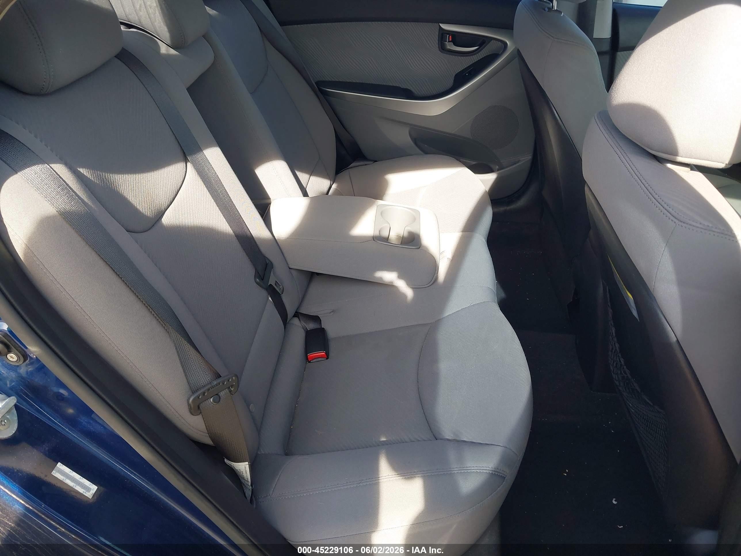 2013 Hyundai Elantra Gls Blue vin: KMHDH4AE8DU874893