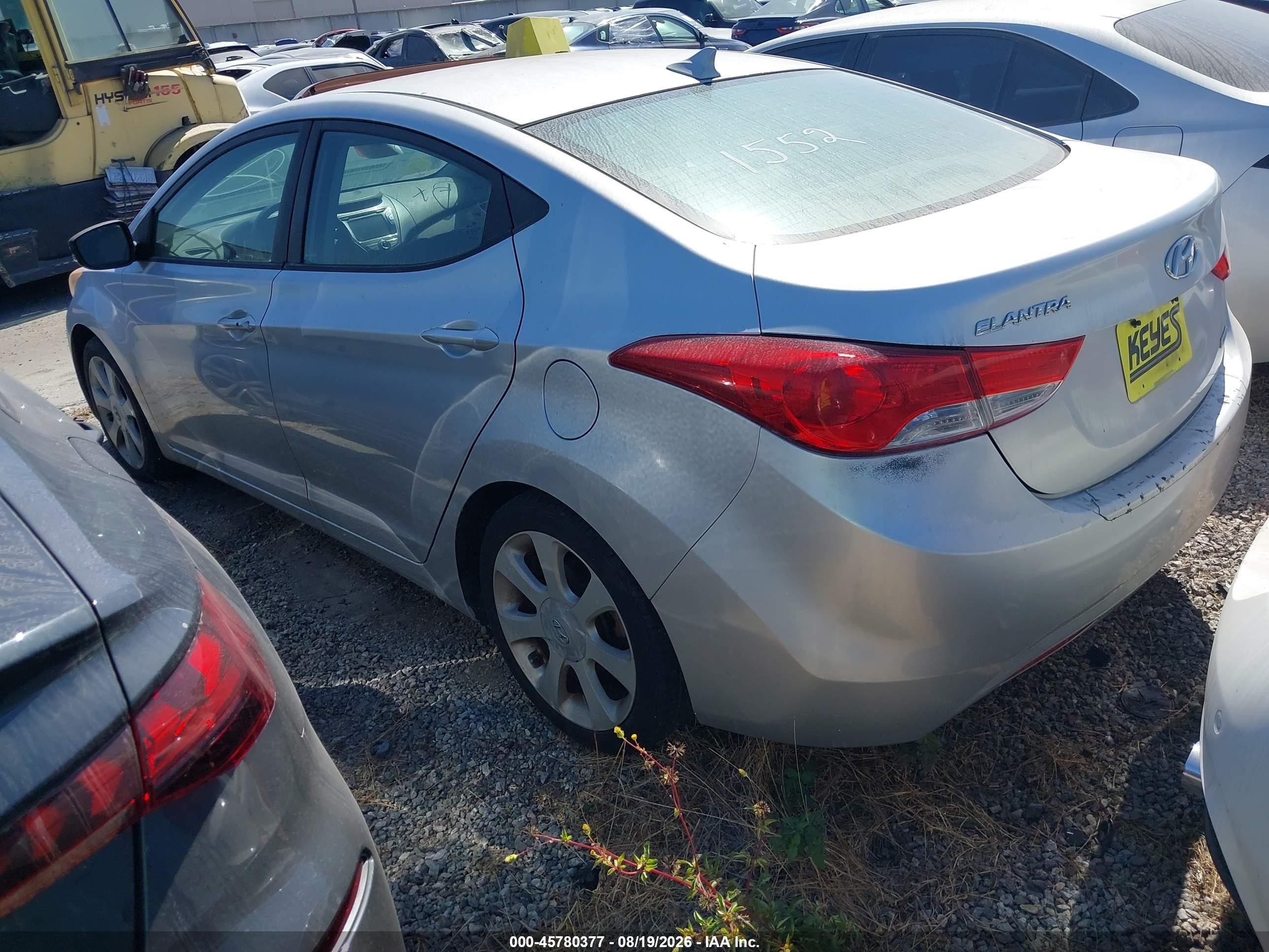 2013 Hyundai Elantra Limited Silver vin: KMHDH4AE8DU919623